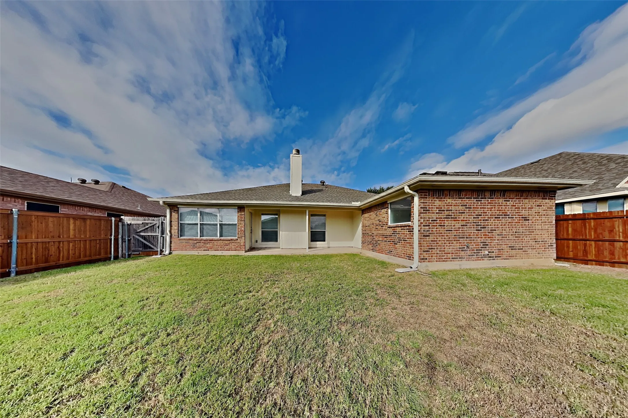 Single Family Residence For Rent in Tarrant County , 908 Chestnut Avenue, Burleson, Texas 76028, 3 Bedroom, 2 Bathroom, 2 Garage spaces, 1,709 Sqft, built in 2004, mls#21412077, Real Estate Agent in Burleson, Homes For Rent in Tarrant county, Homes For Rent in Burleson, Realtor in Burleson Texas, Real Estate Brokerage Independent Realty Texas, Luminita Cordes Realtor
