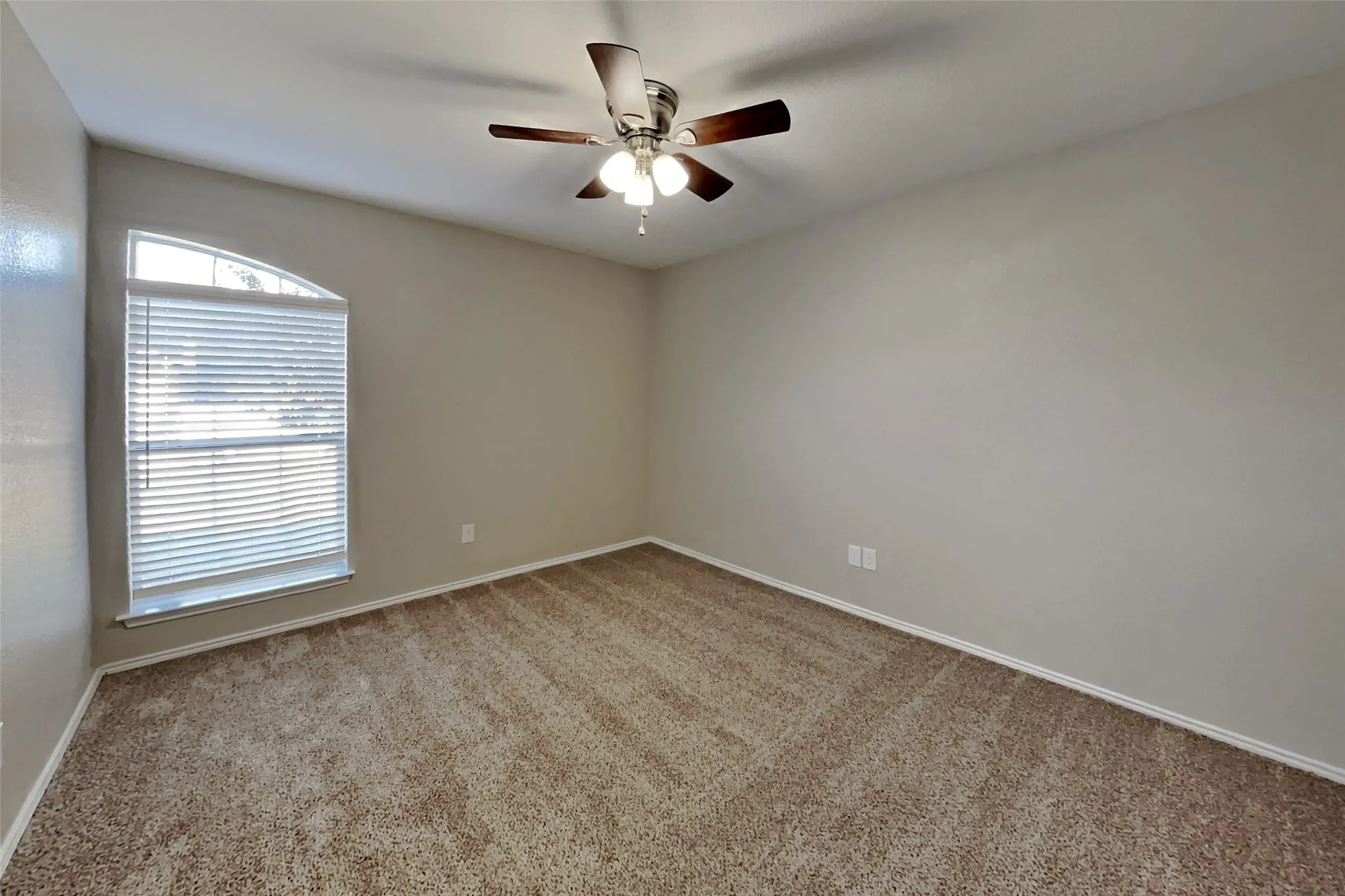 Single Family Residence For Rent in Tarrant County , 908 Chestnut Avenue, Burleson, Texas 76028, 3 Bedroom, 2 Bathroom, 2 Garage spaces, 1,709 Sqft, built in 2004, mls#21412077, Real Estate Agent in Burleson, Homes For Rent in Tarrant county, Homes For Rent in Burleson, Realtor in Burleson Texas, Real Estate Brokerage Independent Realty Texas, Luminita Cordes Realtor