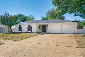 Single Family Residence For Sale in Johnson County , 709 Charlyne Drive, Burleson, Texas 76028, 3 Bedroom, 2 Bathroom, 2 Garage spaces, 1,457 Sqft, built in 1979, mls#21406554, Real Estate Agent in Burleson, Homes For Sale in Johnson county, Homes For Sale in Burleson, Realtor in Burleson Texas, Real Estate Brokerage Independent Realty Texas, Luminita Cordes Realtor