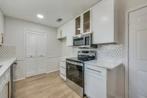Single Family Residence For Sale in Johnson County , 709 Charlyne Drive, Burleson, Texas 76028, 3 Bedroom, 2 Bathroom, 2 Garage spaces, 1,457 Sqft, built in 1979, mls#21406554, Real Estate Agent in Burleson, Homes For Sale in Johnson county, Homes For Sale in Burleson, Realtor in Burleson Texas, Real Estate Brokerage Independent Realty Texas, Luminita Cordes Realtor