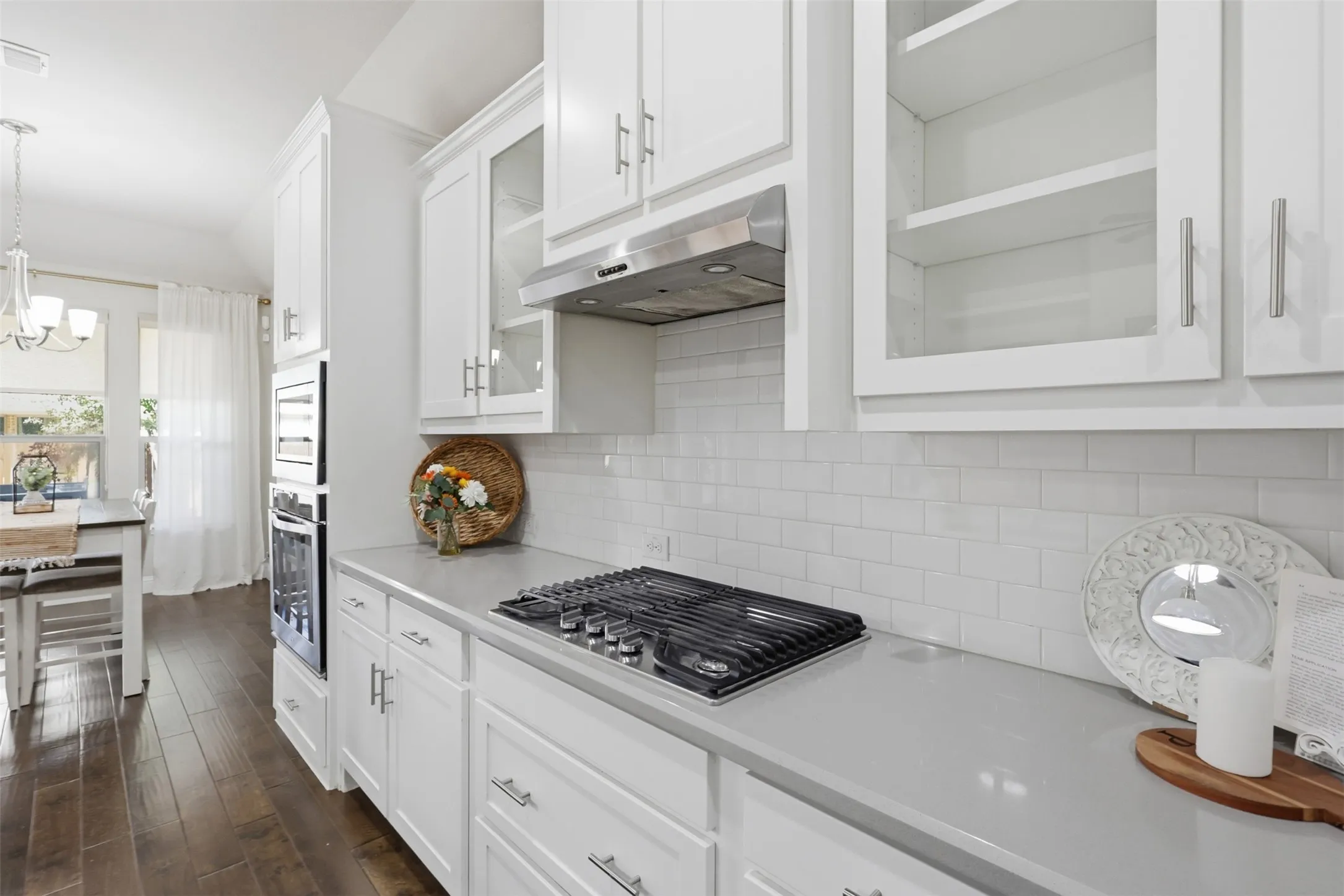 Single Family Residence For Sale in Denton County , 14616 Spitfire Trail, Fort Worth, Texas 76262, 3 Bedroom, 3 Bathroom, 2 Garage spaces, 2,112 Sqft, built in 2017, mls#21404138, Real Estate Agent in Fort Worth, Homes For Sale in Denton county, Homes For Sale in Fort Worth, Realtor in Fort Worth Texas, Real Estate Brokerage Independent Realty Texas, Luminita Cordes Realtor