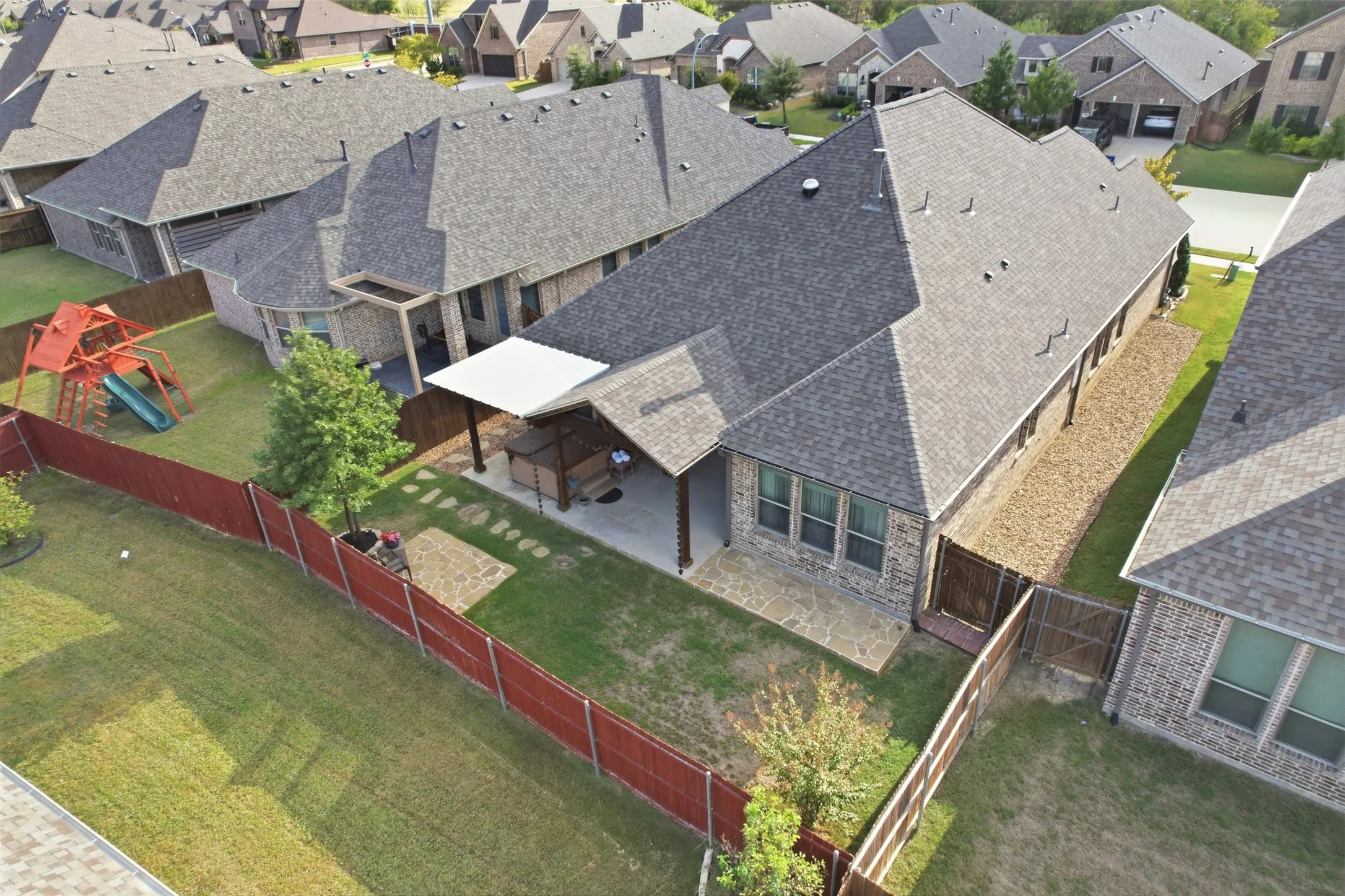 Single Family Residence For Sale in Denton County , 14616 Spitfire Trail, Fort Worth, Texas 76262, 3 Bedroom, 3 Bathroom, 2 Garage spaces, 2,112 Sqft, built in 2017, mls#21404138, Real Estate Agent in Fort Worth, Homes For Sale in Denton county, Homes For Sale in Fort Worth, Realtor in Fort Worth Texas, Real Estate Brokerage Independent Realty Texas, Luminita Cordes Realtor