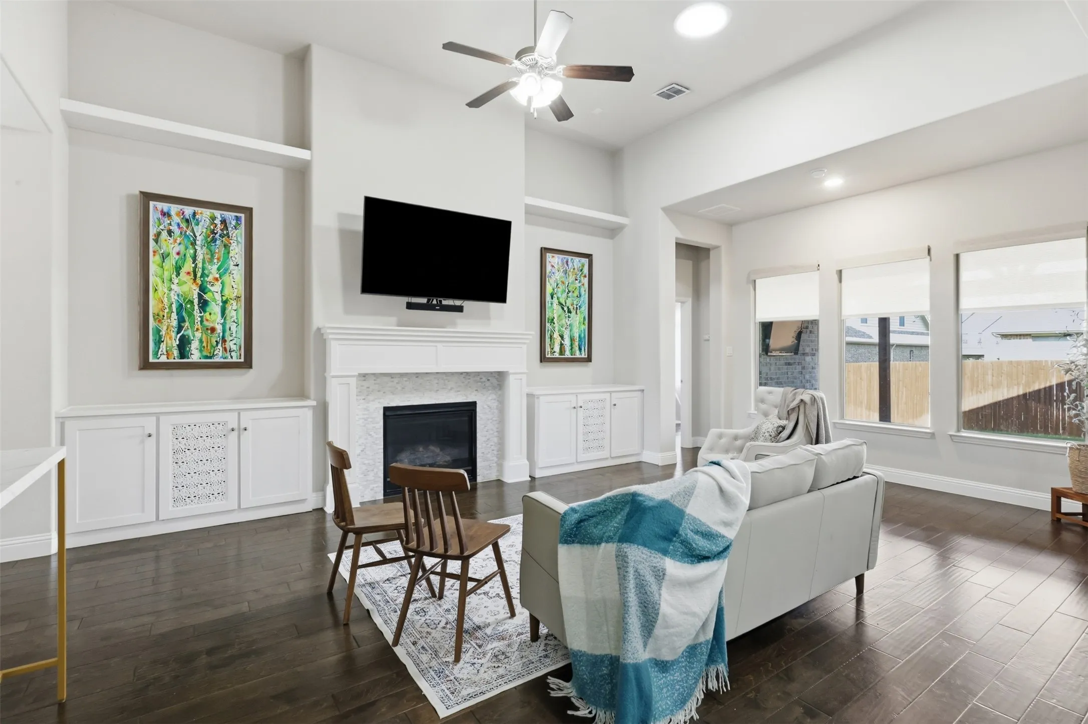 Single Family Residence For Sale in Denton County , 14616 Spitfire Trail, Fort Worth, Texas 76262, 3 Bedroom, 3 Bathroom, 2 Garage spaces, 2,112 Sqft, built in 2017, mls#21404138, Real Estate Agent in Fort Worth, Homes For Sale in Denton county, Homes For Sale in Fort Worth, Realtor in Fort Worth Texas, Real Estate Brokerage Independent Realty Texas, Luminita Cordes Realtor