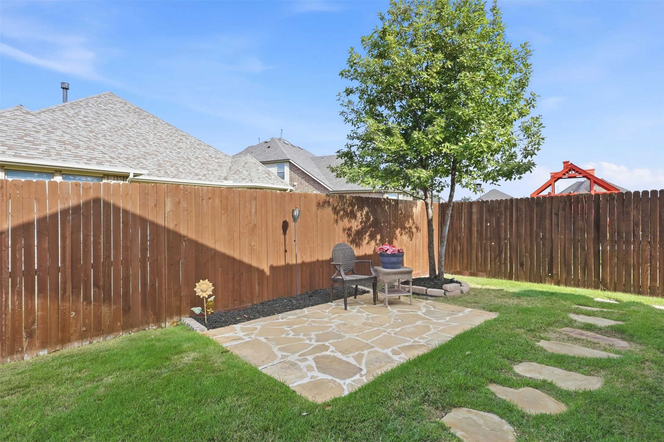 Single Family Residence For Sale in Denton County , 14616 Spitfire Trail, Fort Worth, Texas 76262, 3 Bedroom, 3 Bathroom, 2 Garage spaces, 2,112 Sqft, built in 2017, mls#21404138, Real Estate Agent in Fort Worth, Homes For Sale in Denton county, Homes For Sale in Fort Worth, Realtor in Fort Worth Texas, Real Estate Brokerage Independent Realty Texas, Luminita Cordes Realtor