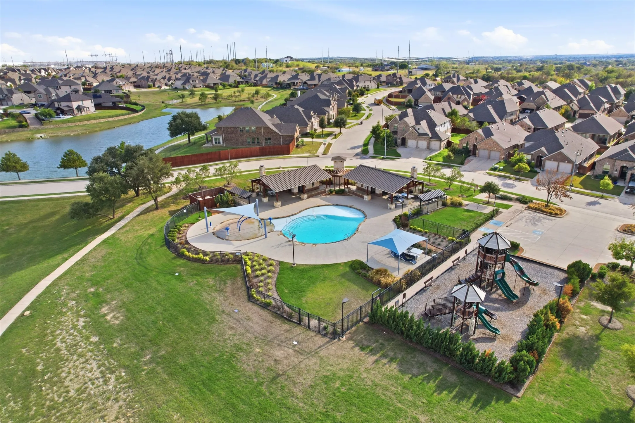 Single Family Residence For Sale in Denton County , 14616 Spitfire Trail, Fort Worth, Texas 76262, 3 Bedroom, 3 Bathroom, 2 Garage spaces, 2,112 Sqft, built in 2017, mls#21404138, Real Estate Agent in Fort Worth, Homes For Sale in Denton county, Homes For Sale in Fort Worth, Realtor in Fort Worth Texas, Real Estate Brokerage Independent Realty Texas, Luminita Cordes Realtor