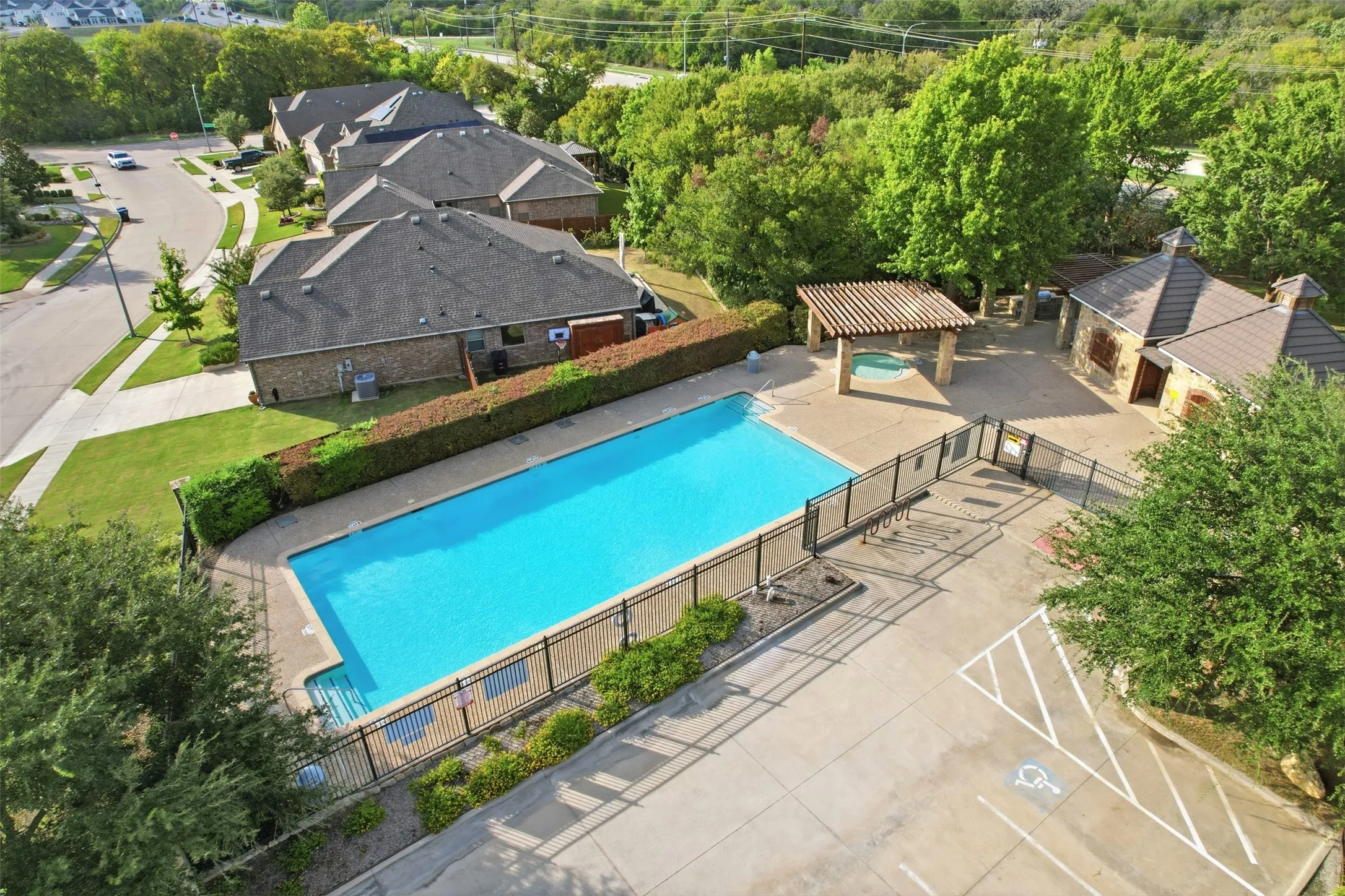 Single Family Residence For Sale in Denton County , 14616 Spitfire Trail, Fort Worth, Texas 76262, 3 Bedroom, 3 Bathroom, 2 Garage spaces, 2,112 Sqft, built in 2017, mls#21404138, Real Estate Agent in Fort Worth, Homes For Sale in Denton county, Homes For Sale in Fort Worth, Realtor in Fort Worth Texas, Real Estate Brokerage Independent Realty Texas, Luminita Cordes Realtor