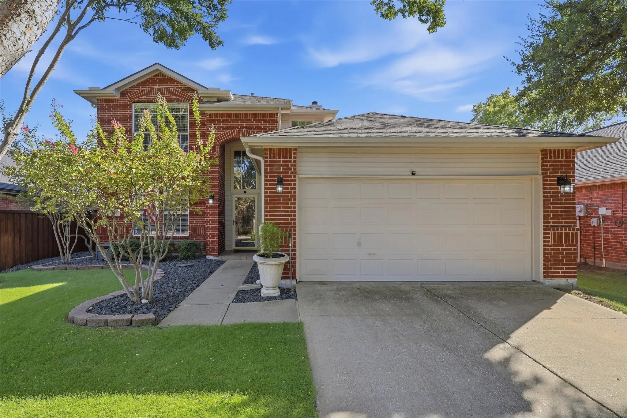This north-facing home enjoys a peaceful greenbelt backdrop, with expansive open space for play & walking trails for evening strolls.