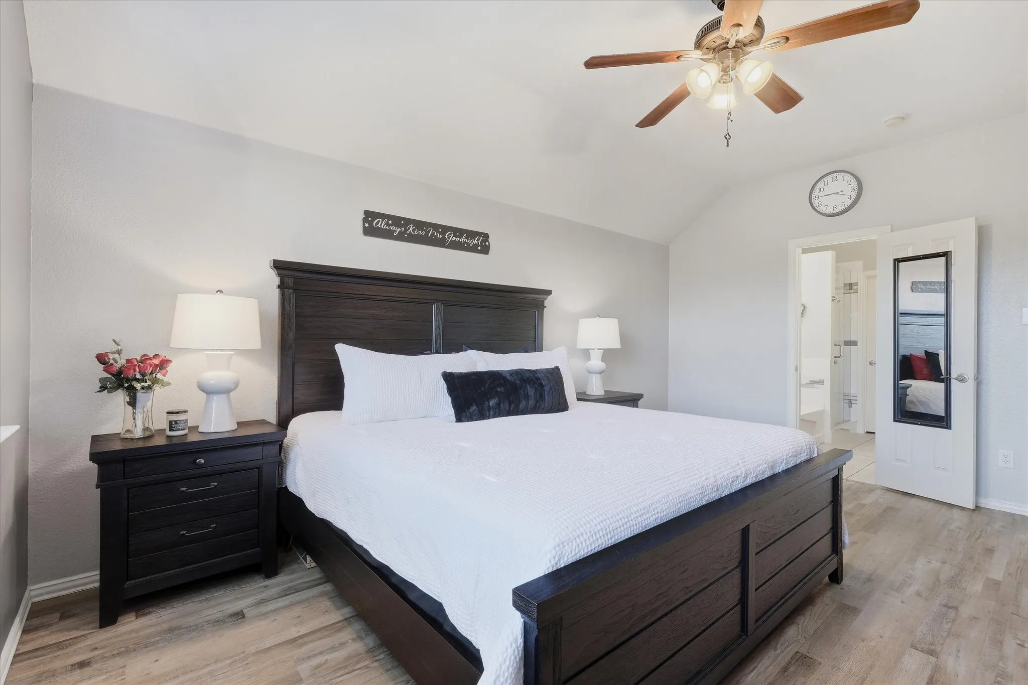 Single Family Residence For Sale in Denton County , 1481 Royal Oaks Drive, Frisco, Texas 75036, 3 Bedroom, 3 Bathroom, 2 Garage spaces, 2,266 Sqft, built in 2001, mls#21410443, Real Estate Agent in Frisco, Homes For Sale in Denton county, Homes For Sale in Frisco, Realtor in Frisco Texas, Real Estate Brokerage Independent Realty Texas, Luminita Cordes Realtor