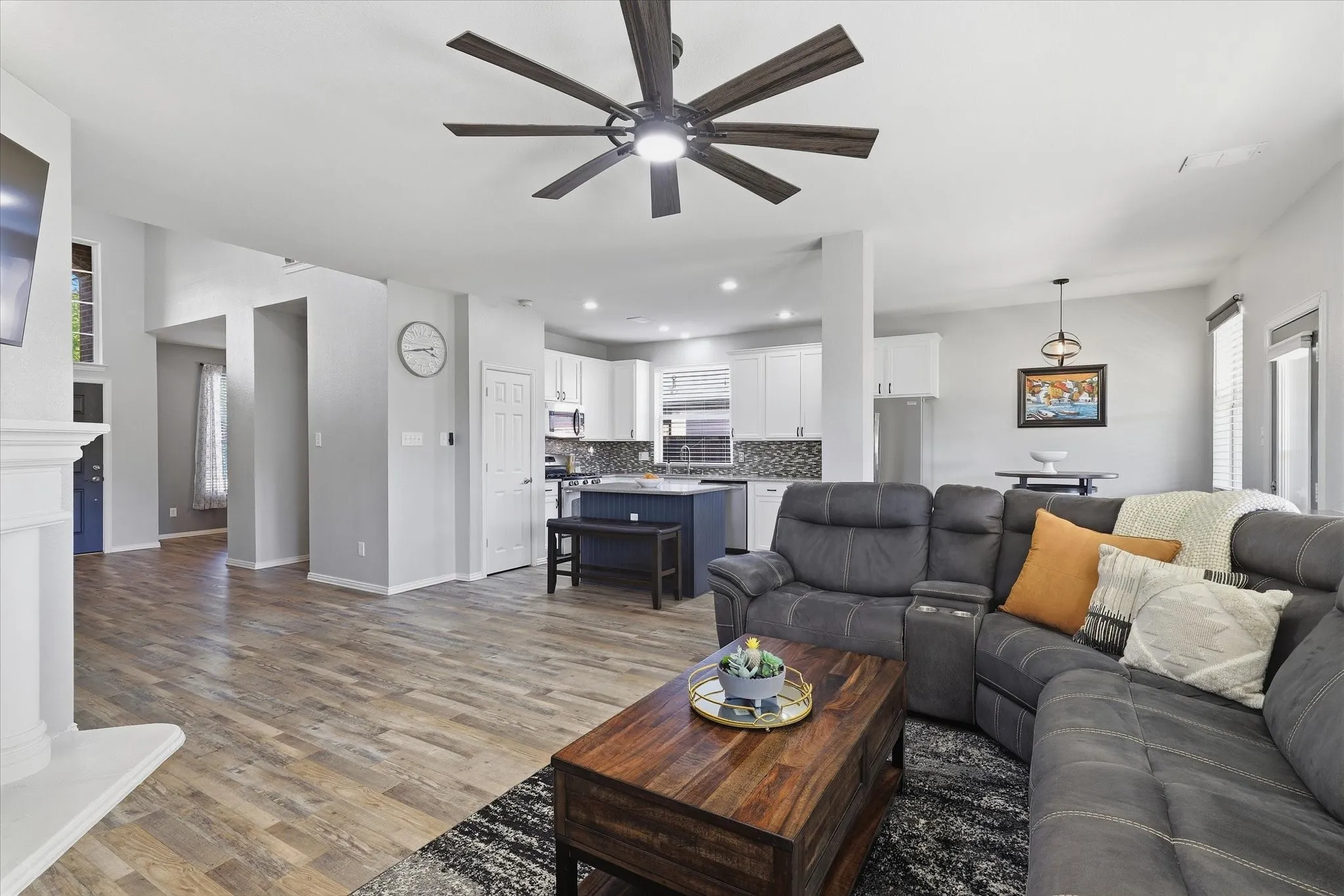 Connected kitchen, breakfast & family room spaces offer an easy flow for everyday living & entertaining.