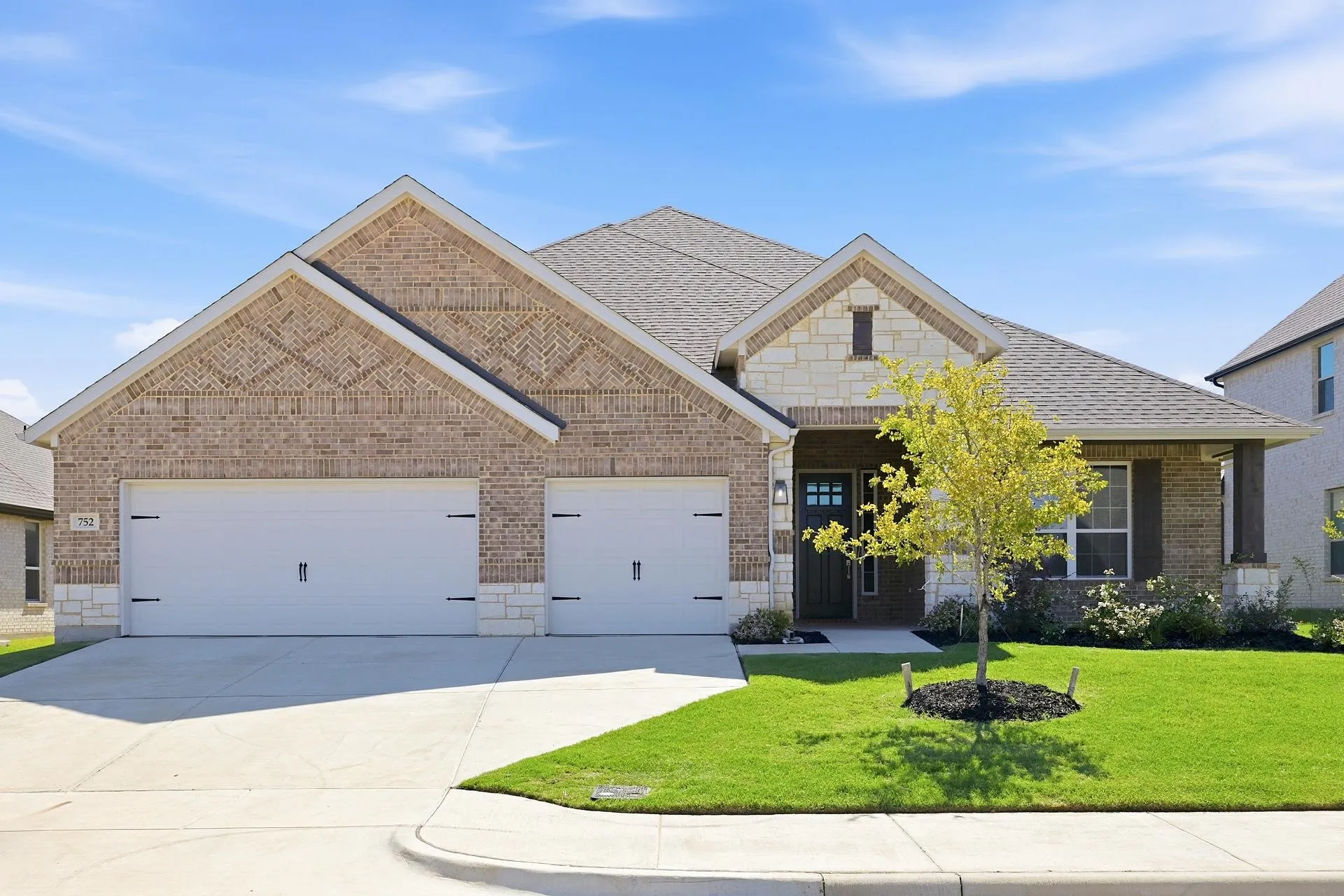Single Family Residence For Rent in Ellis County , 752 Brozgold Avenue, Midlothian, Texas 76065, 5 Bedroom, 4 Bathroom, 3 Garage spaces, 2,912 Sqft, built in 2025, mls#21412113, Real Estate Agent in Midlothian, Homes For Rent in Ellis county, Homes For Rent in Midlothian, Realtor in Midlothian Texas, Real Estate Brokerage Independent Realty Texas, Luminita Cordes Realtor