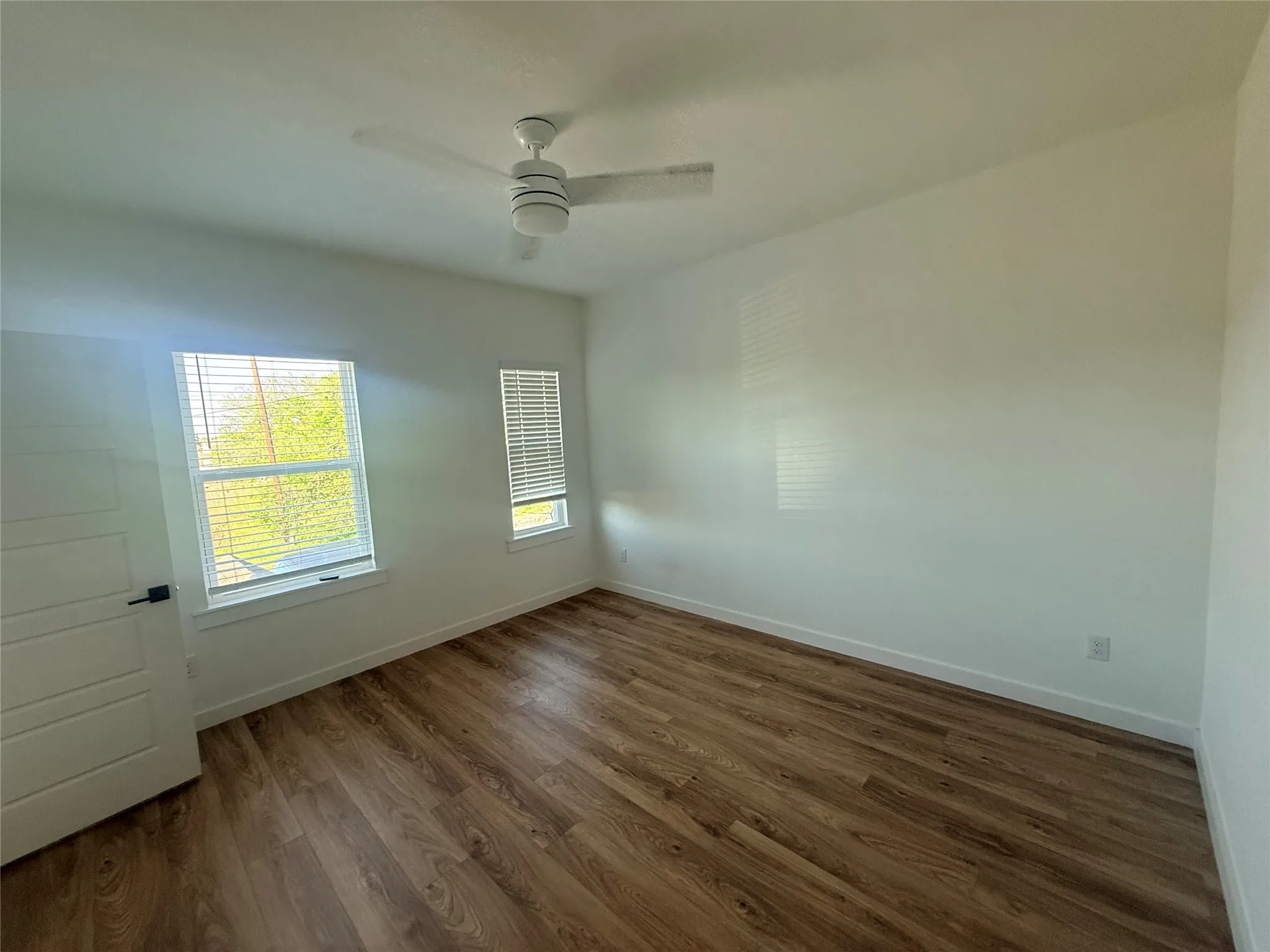 Single Family Residence For Rent in Grayson County , 309 W Cedar Street, Gunter, Texas 75058, 4 Bedroom, 3 Bathroom, 1 Garage spaces, 2,002 Sqft, built in 2023, mls#21412116, Real Estate Agent in Gunter, Homes For Rent in Grayson county, Homes For Rent in Gunter, Realtor in Gunter Texas, Real Estate Brokerage Independent Realty Texas, Luminita Cordes Realtor