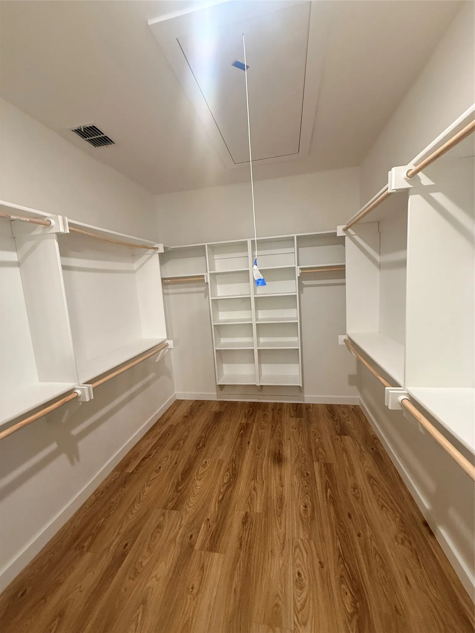 Single Family Residence For Rent in Grayson County , 309 W Cedar Street, Gunter, Texas 75058, 4 Bedroom, 3 Bathroom, 1 Garage spaces, 2,002 Sqft, built in 2023, mls#21412116, Real Estate Agent in Gunter, Homes For Rent in Grayson county, Homes For Rent in Gunter, Realtor in Gunter Texas, Real Estate Brokerage Independent Realty Texas, Luminita Cordes Realtor