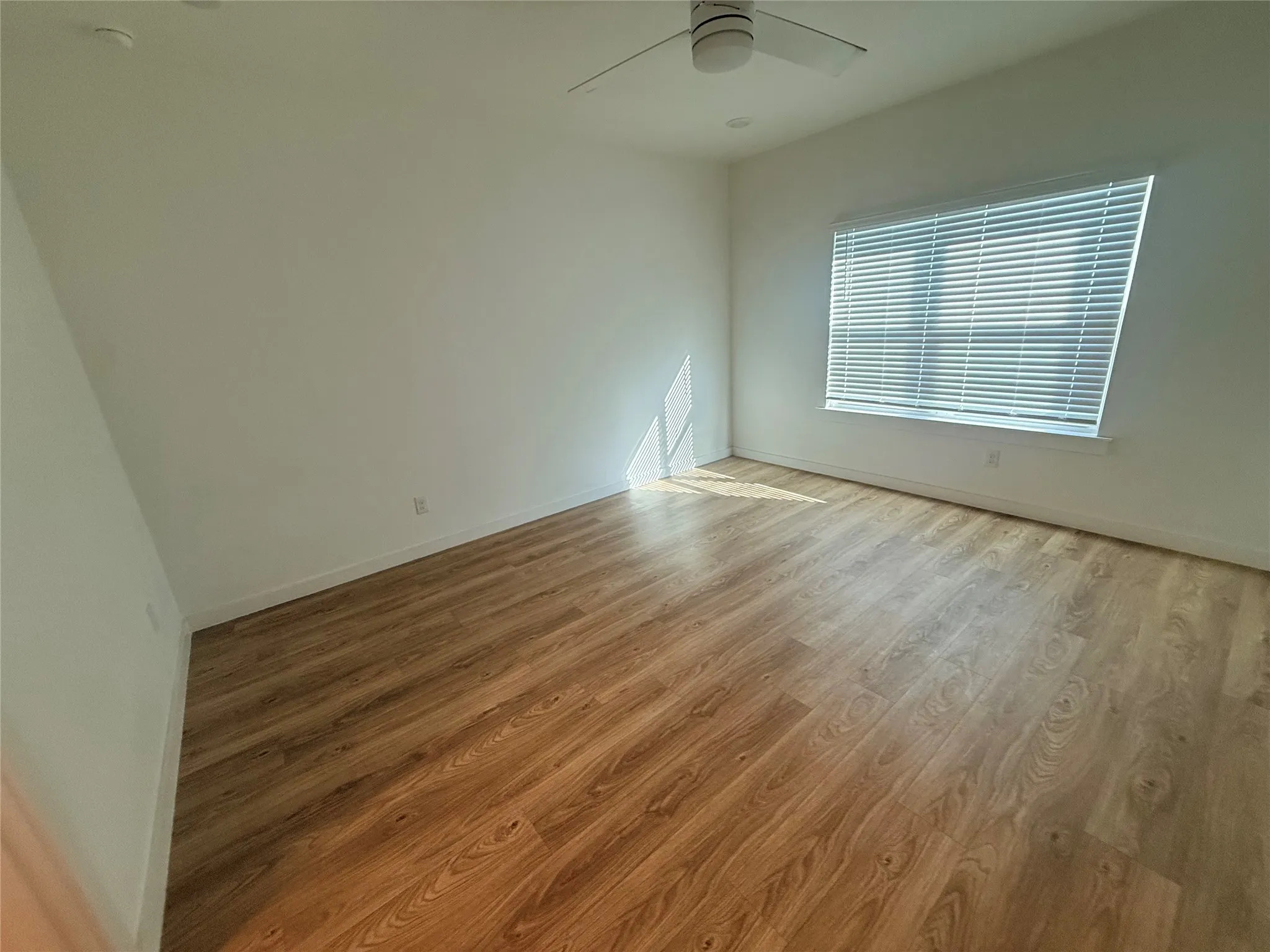 Single Family Residence For Rent in Grayson County , 309 W Cedar Street, Gunter, Texas 75058, 4 Bedroom, 3 Bathroom, 1 Garage spaces, 2,002 Sqft, built in 2023, mls#21412116, Real Estate Agent in Gunter, Homes For Rent in Grayson county, Homes For Rent in Gunter, Realtor in Gunter Texas, Real Estate Brokerage Independent Realty Texas, Luminita Cordes Realtor