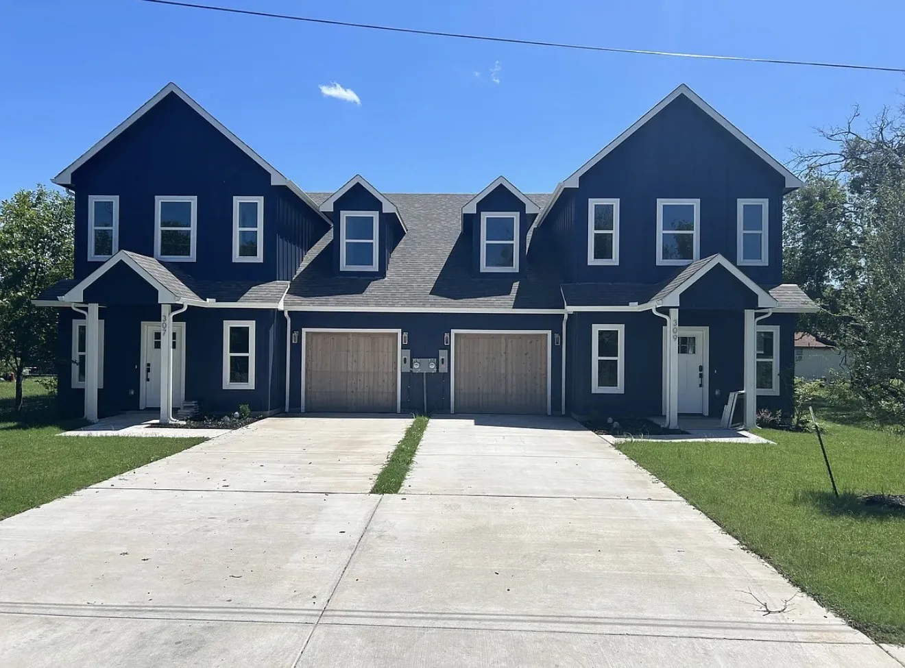 Single Family Residence For Rent in Grayson County , 309 W Cedar Street, Gunter, Texas 75058, 4 Bedroom, 3 Bathroom, 1 Garage spaces, 2,002 Sqft, built in 2023, mls#21412116, Real Estate Agent in Gunter, Homes For Rent in Grayson county, Homes For Rent in Gunter, Realtor in Gunter Texas, Real Estate Brokerage Independent Realty Texas, Luminita Cordes Realtor