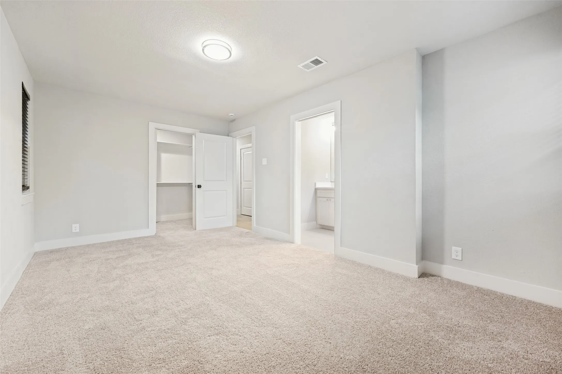 Single Family Residence For Sale in Dallas County , 3706 Windsor Street, Irving, Texas 75062, 3 Bedroom, 2 Bathroom, 2 Garage spaces, 1,879 Sqft, built in 1960, mls#21411454, Real Estate Agent in Irving, Homes For Sale in Dallas county, Homes For Sale in Irving, Realtor in Irving Texas, Real Estate Brokerage Independent Realty Texas, Luminita Cordes Realtor