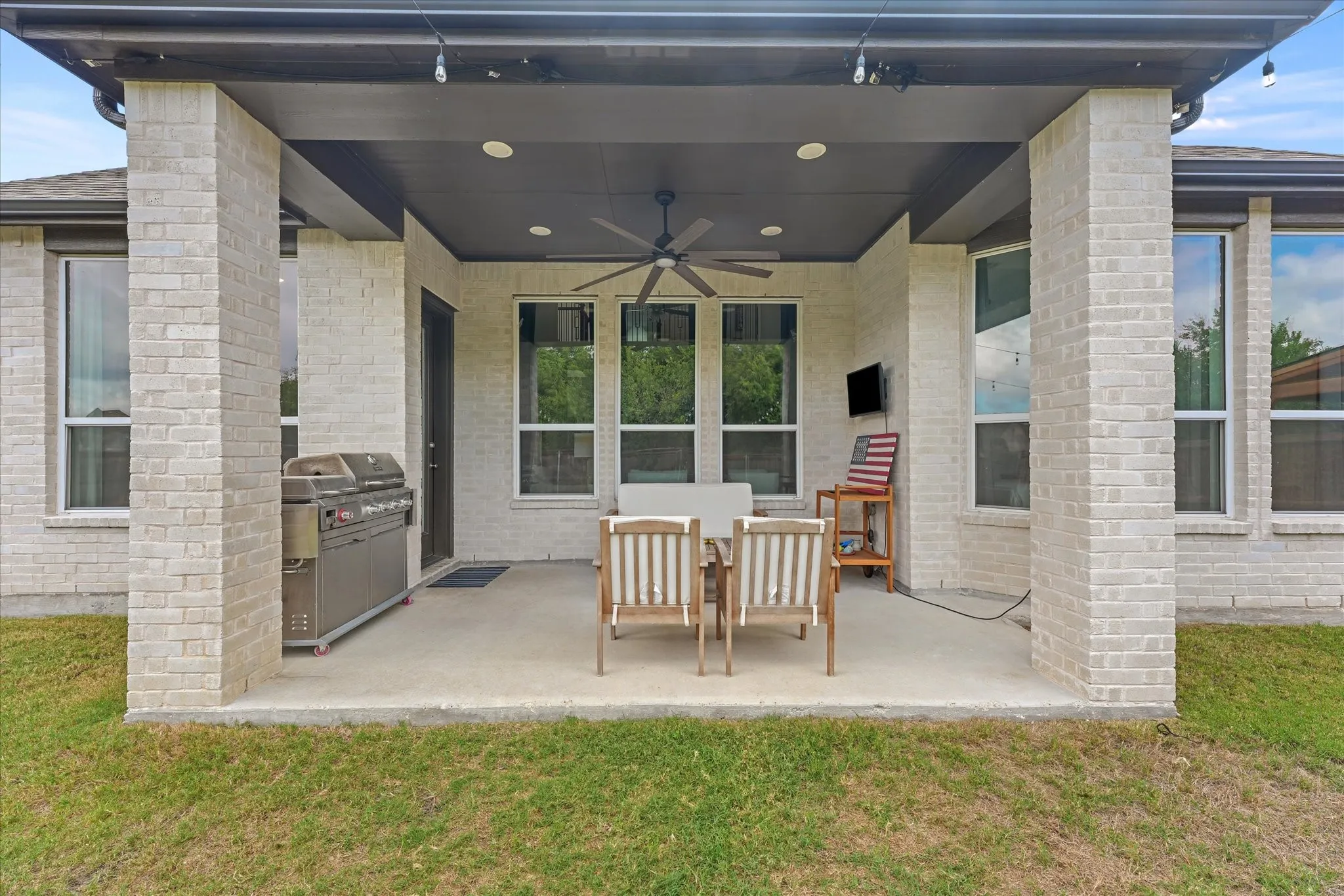 Single Family Residence For Rent in Rockwall County , 1868 Moscatel Lane, Mclendon Chisholm, Texas 75032, 4 Bedroom, 3 Bathroom, 2 Garage spaces, 2,780 Sqft, built in 2022, mls#21409424, Real Estate Agent in Mclendon Chisholm, Homes For Rent in Rockwall county, Homes For Rent in Mclendon Chisholm, Realtor in Mclendon Chisholm Texas, Real Estate Brokerage Independent Realty Texas, Luminita Cordes Realtor