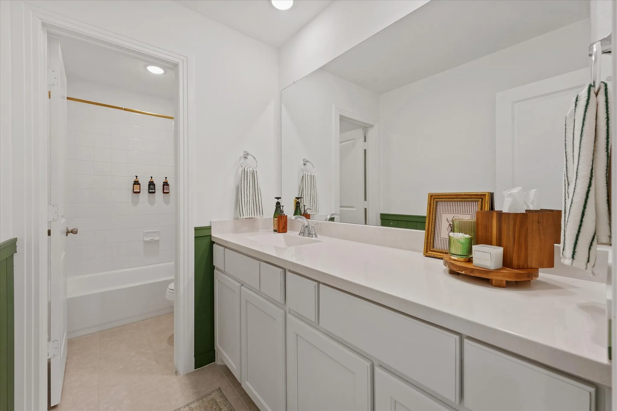 Single Family Residence For Rent in Rockwall County , 1868 Moscatel Lane, Mclendon Chisholm, Texas 75032, 4 Bedroom, 3 Bathroom, 2 Garage spaces, 2,780 Sqft, built in 2022, mls#21409424, Real Estate Agent in Mclendon Chisholm, Homes For Rent in Rockwall county, Homes For Rent in Mclendon Chisholm, Realtor in Mclendon Chisholm Texas, Real Estate Brokerage Independent Realty Texas, Luminita Cordes Realtor