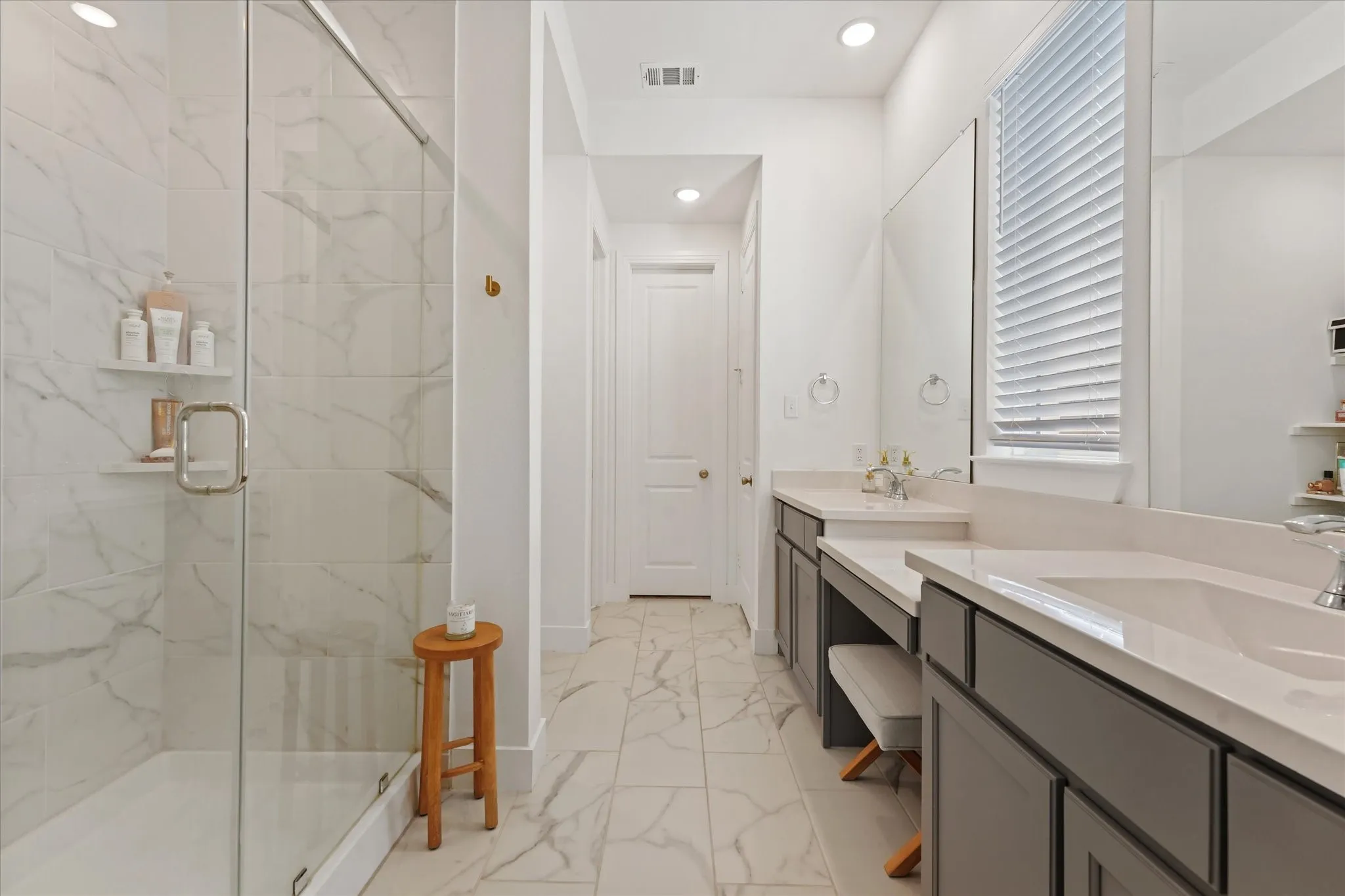Single Family Residence For Rent in Rockwall County , 1868 Moscatel Lane, Mclendon Chisholm, Texas 75032, 4 Bedroom, 3 Bathroom, 2 Garage spaces, 2,780 Sqft, built in 2022, mls#21409424, Real Estate Agent in Mclendon Chisholm, Homes For Rent in Rockwall county, Homes For Rent in Mclendon Chisholm, Realtor in Mclendon Chisholm Texas, Real Estate Brokerage Independent Realty Texas, Luminita Cordes Realtor