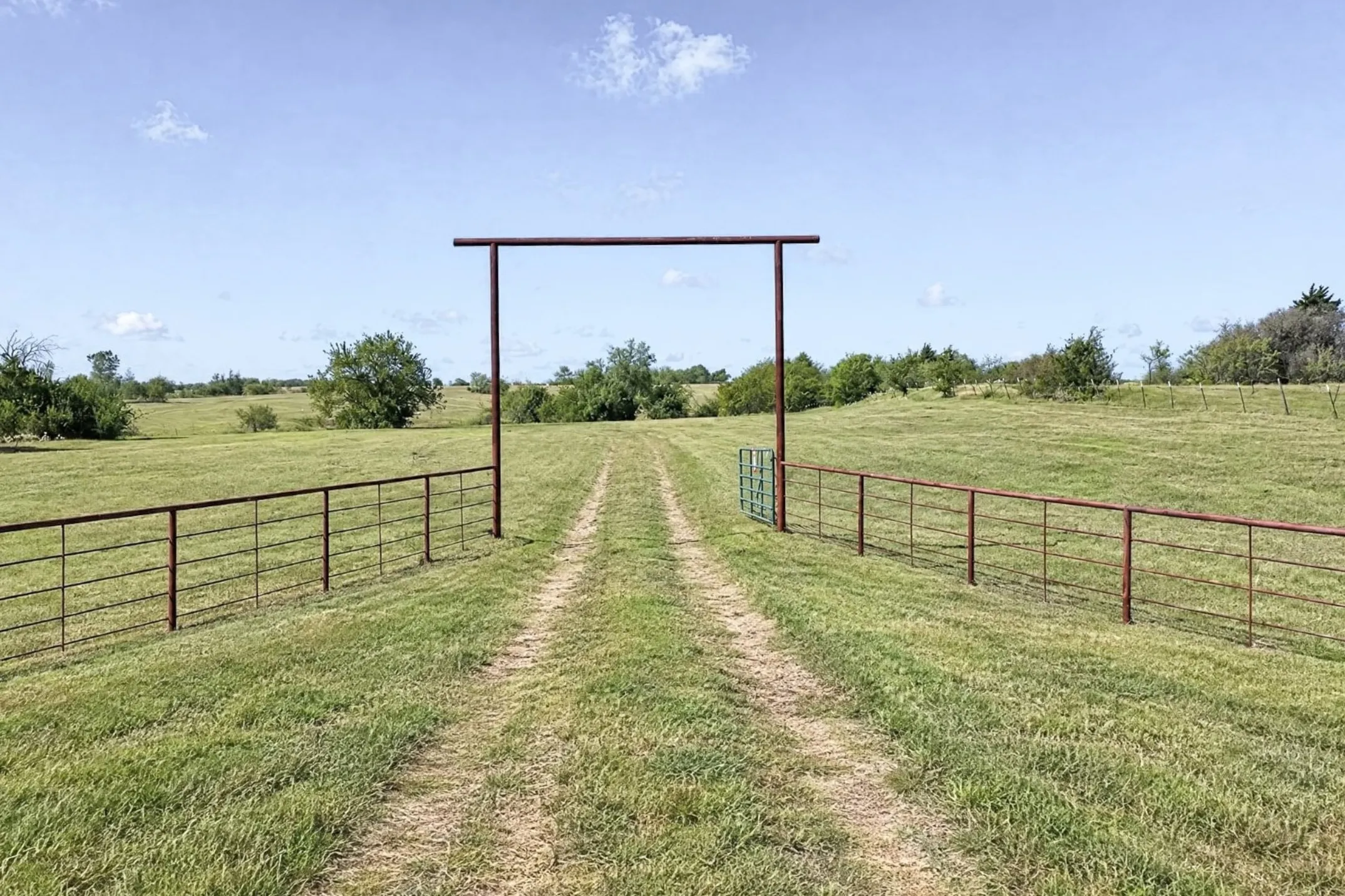 Unimproved Land For Sale in Ellis County , 3765 Fm 85, Ennis, Texas 75119, 0, 0, Garage spaces, 0 Sqft, built in 2014, mls#21389053, Real Estate Agent in Ennis, Homes For Sale in Ellis county, Homes For Sale in Ennis, Realtor in Ennis Texas, Real Estate Brokerage Independent Realty Texas, Luminita Cordes Realtor