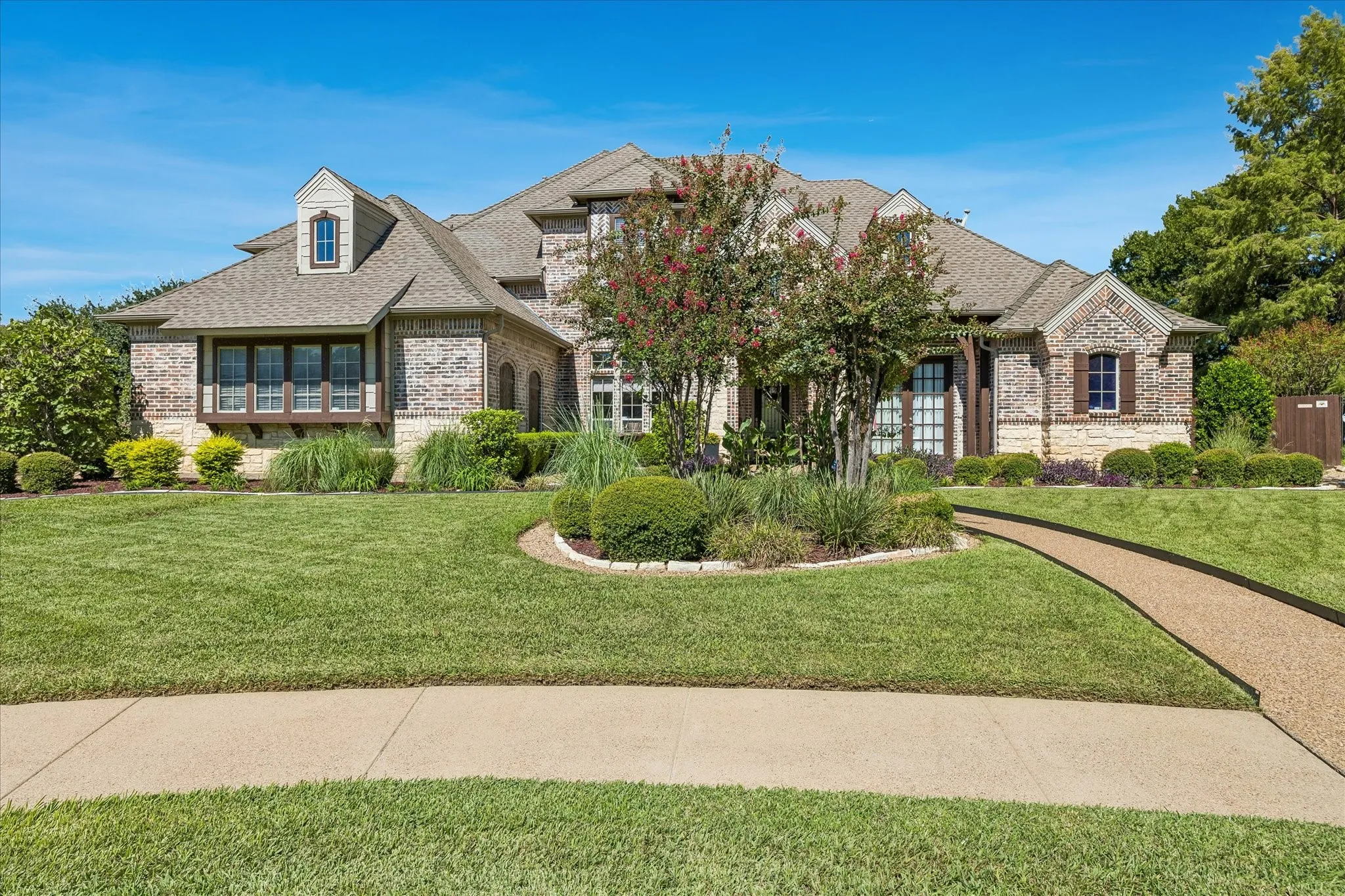 Single Family Residence For Sale in Tarrant County , 1417 Kaitlyn Lane, Keller, Texas 76248, 4 Bedroom, 4 Bathroom, 3 Garage spaces, 4,383 Sqft, built in 2000, mls#21399748, Real Estate Agent in Keller, Homes For Sale in Tarrant county, Homes For Sale in Keller, Realtor in Keller Texas, Real Estate Brokerage Independent Realty Texas, Luminita Cordes Realtor