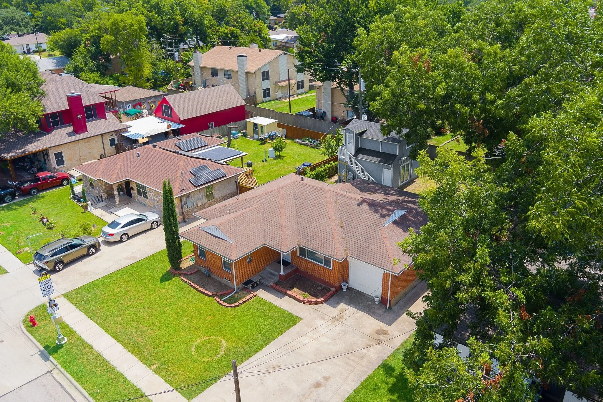 Single Family Residence For Sale in Dallas County , 2546 Havenhurst Street, Farmers Branch, Texas 75234, 3 Bedroom, 2 Bathroom, Garage spaces, 1,536 Sqft, built in 1955, mls#21412103, Real Estate Agent in Farmers Branch, Homes For Sale in Dallas county, Homes For Sale in Farmers Branch, Realtor in Farmers Branch Texas, Real Estate Brokerage Independent Realty Texas, Luminita Cordes Realtor