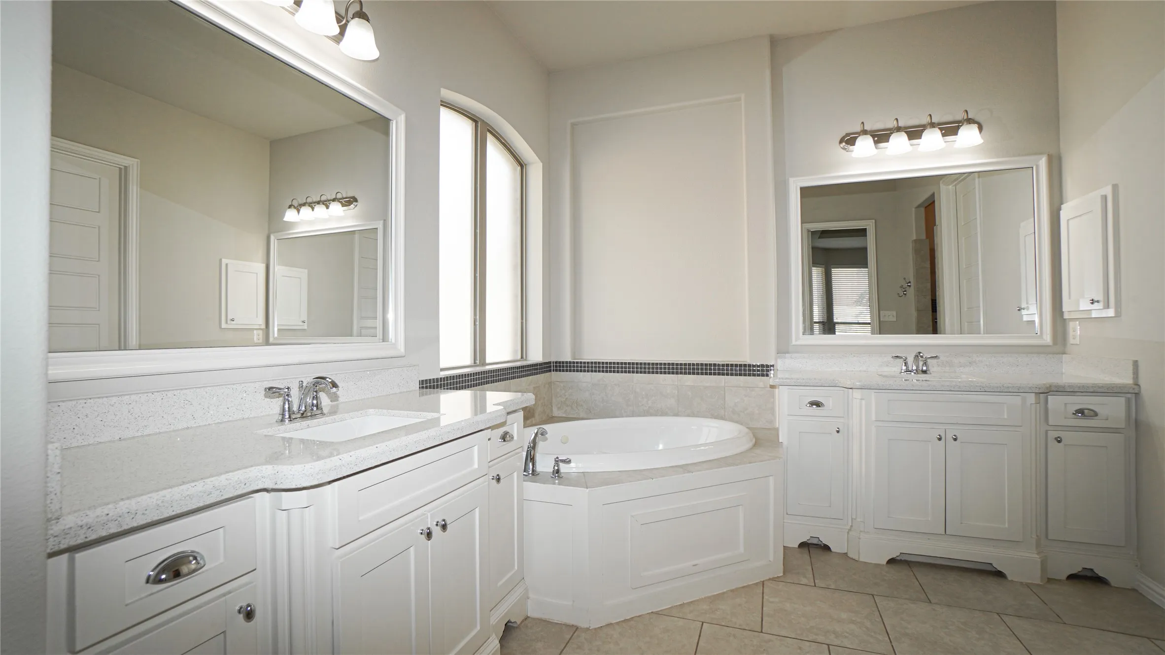 Single Family Residence For Rent in Rockwall County , 790 York Drive, Rockwall, Texas 75087, 4 Bedroom, 4 Bathroom, 2 Garage spaces, 3,497 Sqft, built in 2014, mls#21412117, Real Estate Agent in Rockwall, Homes For Rent in Rockwall county, Homes For Rent in Rockwall, Realtor in Rockwall Texas, Real Estate Brokerage Independent Realty Texas, Luminita Cordes Realtor