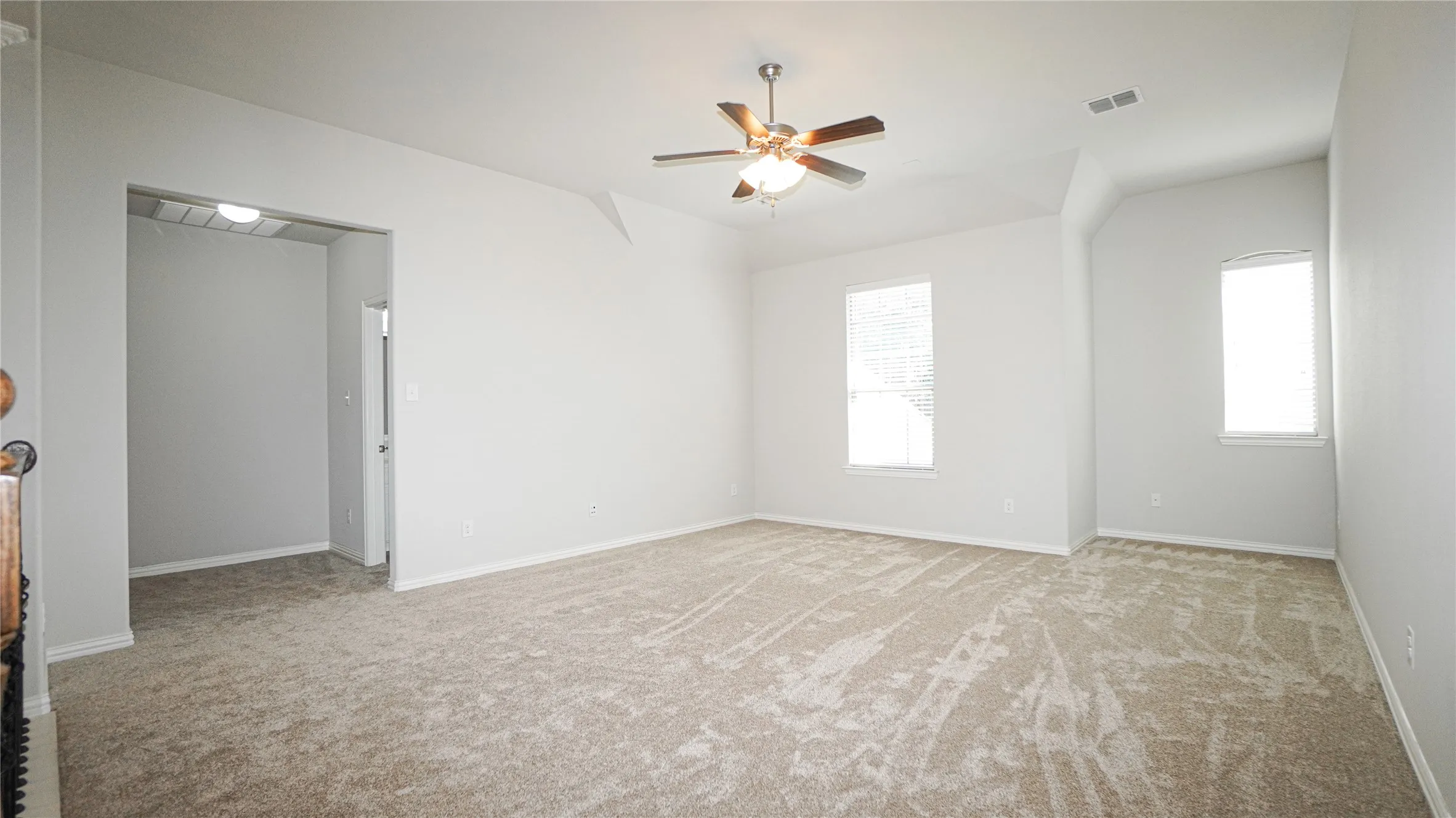 Single Family Residence For Rent in Rockwall County , 790 York Drive, Rockwall, Texas 75087, 4 Bedroom, 4 Bathroom, 2 Garage spaces, 3,497 Sqft, built in 2014, mls#21412117, Real Estate Agent in Rockwall, Homes For Rent in Rockwall county, Homes For Rent in Rockwall, Realtor in Rockwall Texas, Real Estate Brokerage Independent Realty Texas, Luminita Cordes Realtor