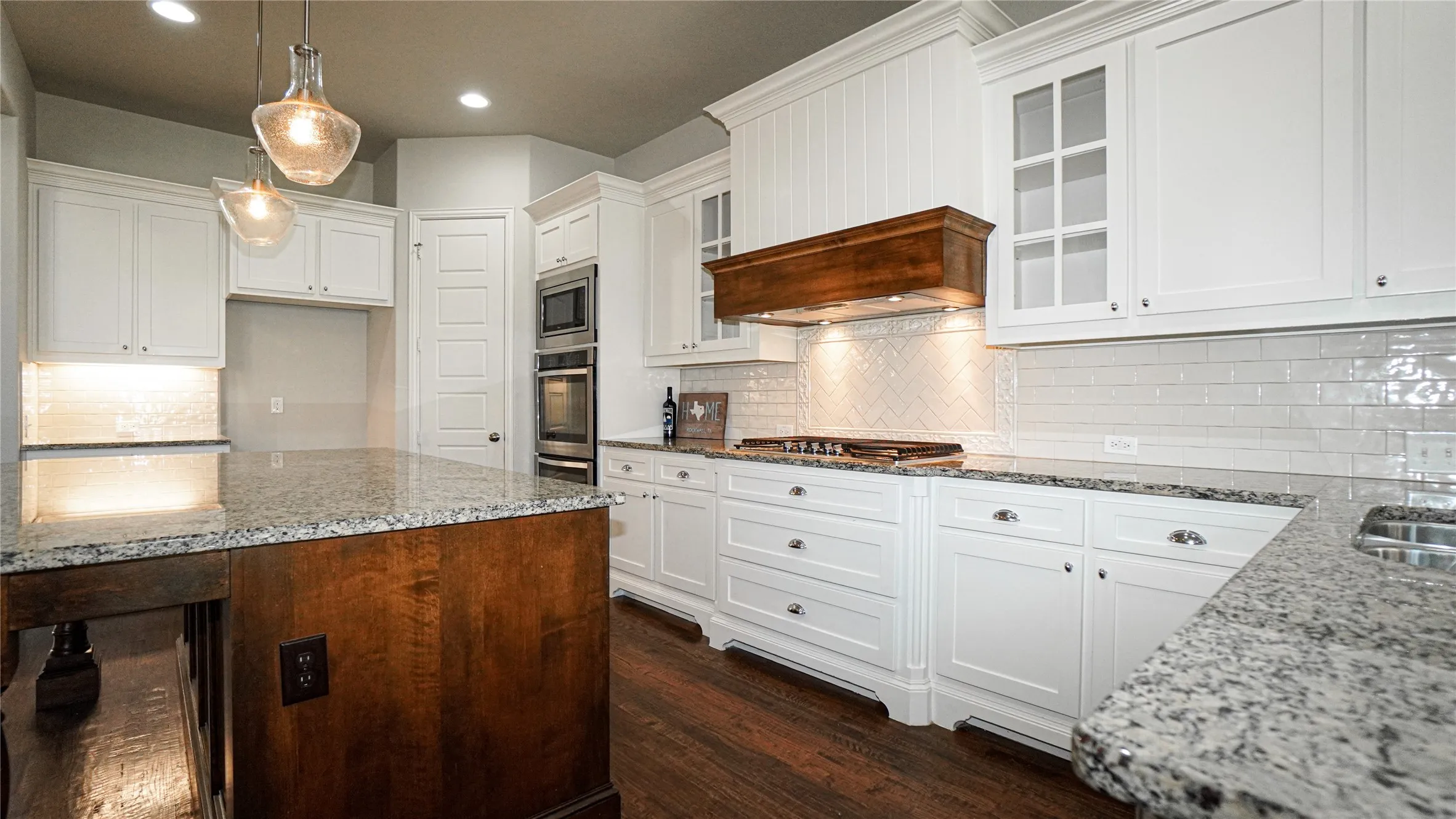 Single Family Residence For Rent in Rockwall County , 790 York Drive, Rockwall, Texas 75087, 4 Bedroom, 4 Bathroom, 2 Garage spaces, 3,497 Sqft, built in 2014, mls#21412117, Real Estate Agent in Rockwall, Homes For Rent in Rockwall county, Homes For Rent in Rockwall, Realtor in Rockwall Texas, Real Estate Brokerage Independent Realty Texas, Luminita Cordes Realtor