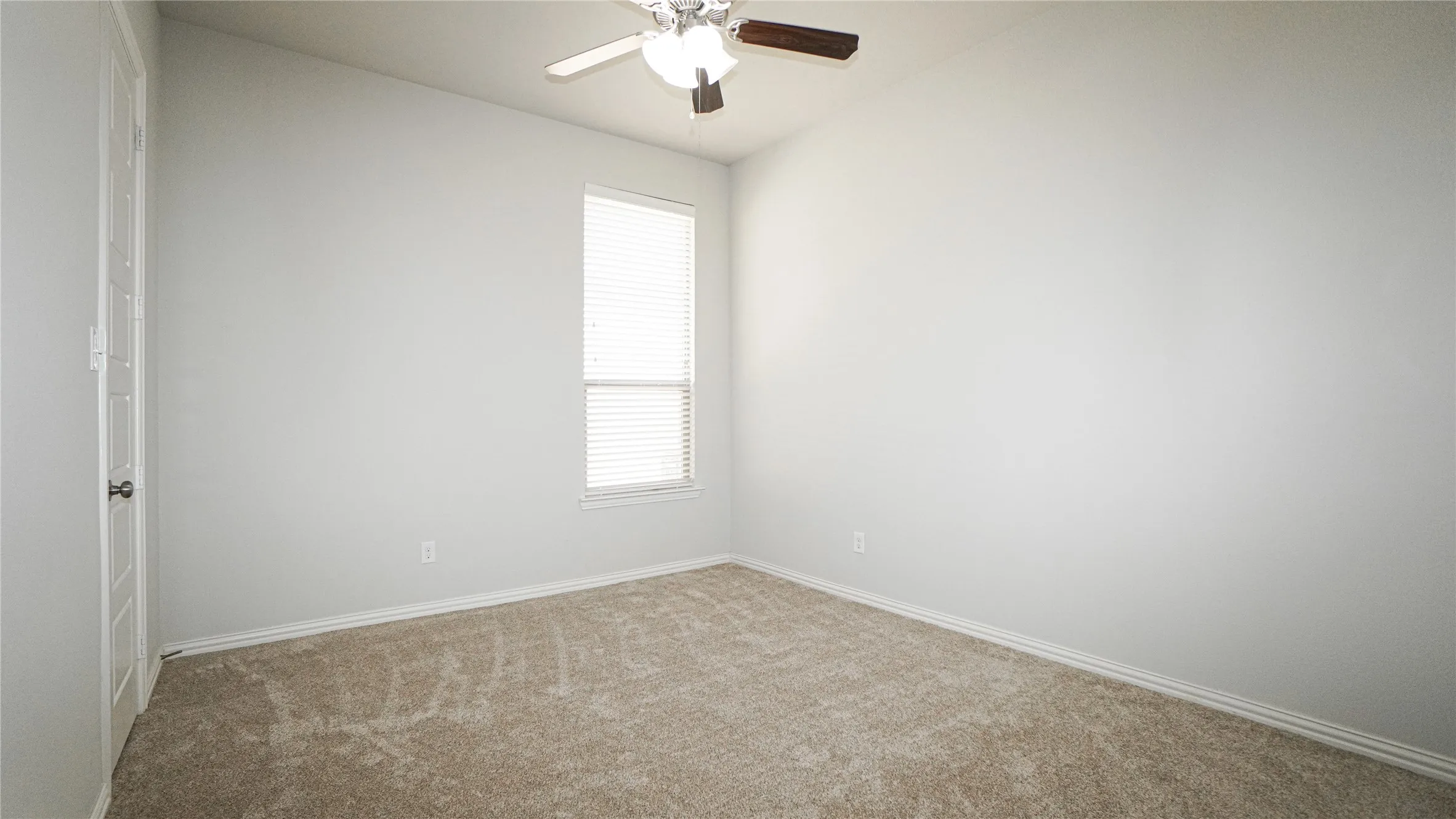 Single Family Residence For Rent in Rockwall County , 790 York Drive, Rockwall, Texas 75087, 4 Bedroom, 4 Bathroom, 2 Garage spaces, 3,497 Sqft, built in 2014, mls#21412117, Real Estate Agent in Rockwall, Homes For Rent in Rockwall county, Homes For Rent in Rockwall, Realtor in Rockwall Texas, Real Estate Brokerage Independent Realty Texas, Luminita Cordes Realtor
