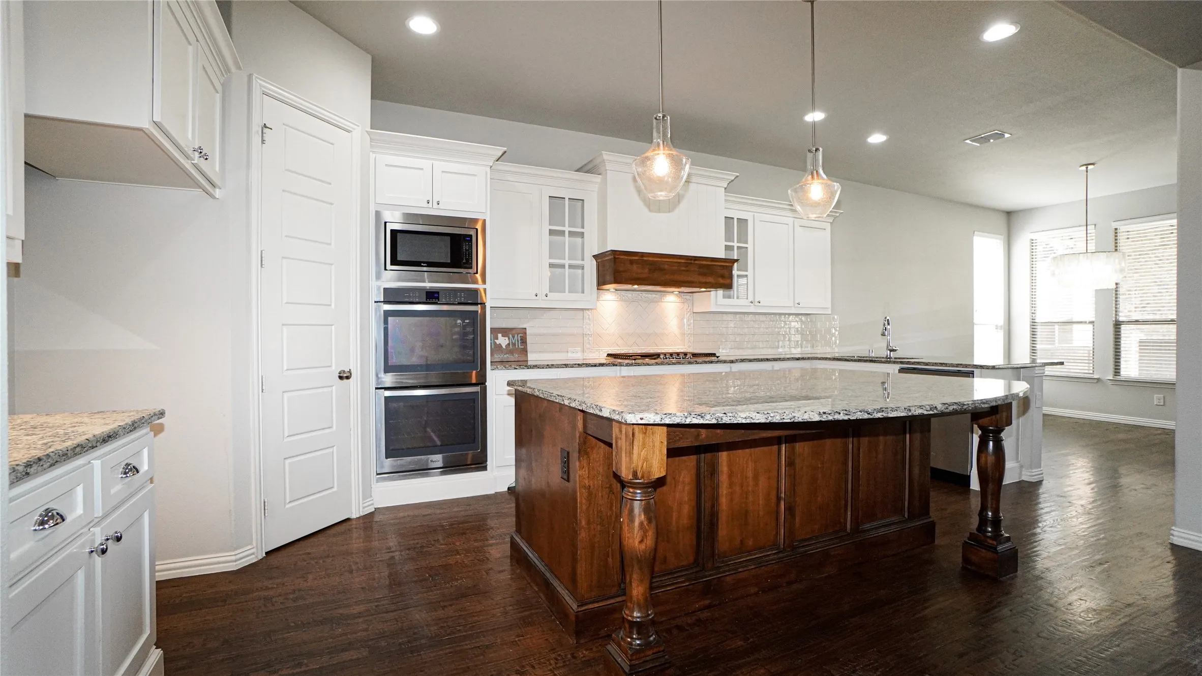 Single Family Residence For Rent in Rockwall County , 790 York Drive, Rockwall, Texas 75087, 4 Bedroom, 4 Bathroom, 2 Garage spaces, 3,497 Sqft, built in 2014, mls#21412117, Real Estate Agent in Rockwall, Homes For Rent in Rockwall county, Homes For Rent in Rockwall, Realtor in Rockwall Texas, Real Estate Brokerage Independent Realty Texas, Luminita Cordes Realtor