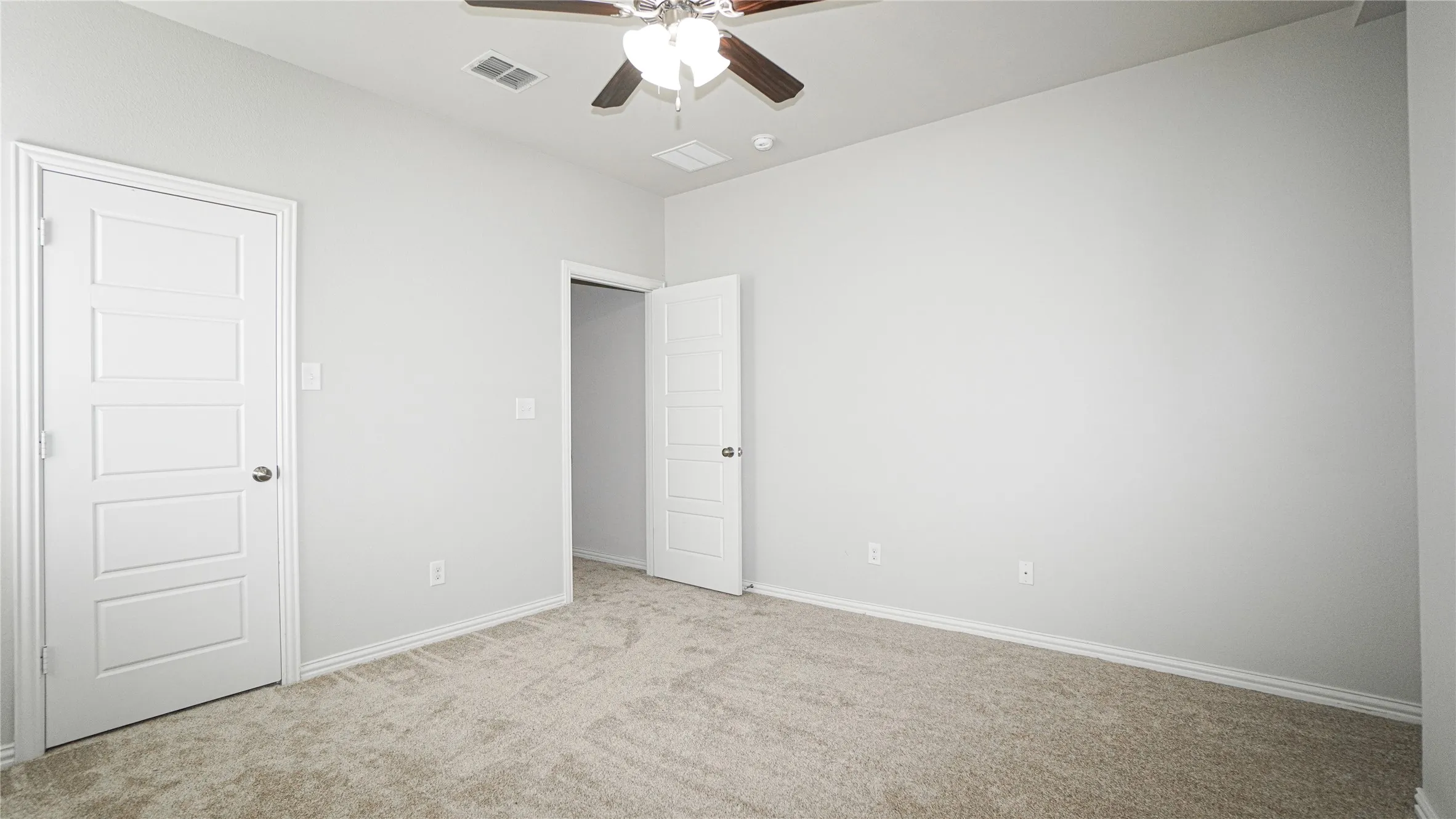 Single Family Residence For Rent in Rockwall County , 790 York Drive, Rockwall, Texas 75087, 4 Bedroom, 4 Bathroom, 2 Garage spaces, 3,497 Sqft, built in 2014, mls#21412117, Real Estate Agent in Rockwall, Homes For Rent in Rockwall county, Homes For Rent in Rockwall, Realtor in Rockwall Texas, Real Estate Brokerage Independent Realty Texas, Luminita Cordes Realtor