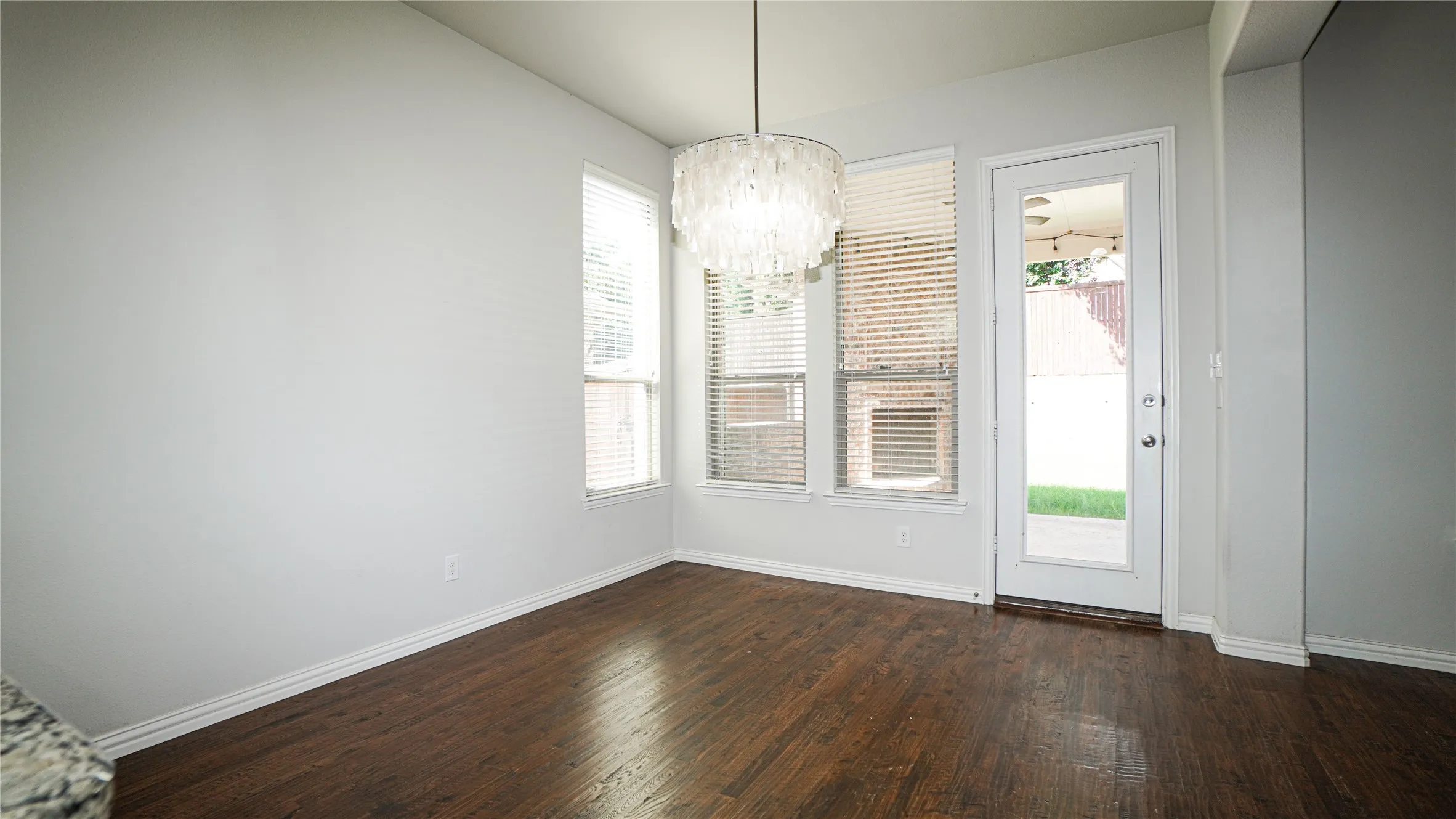 Single Family Residence For Rent in Rockwall County , 790 York Drive, Rockwall, Texas 75087, 4 Bedroom, 4 Bathroom, 2 Garage spaces, 3,497 Sqft, built in 2014, mls#21412117, Real Estate Agent in Rockwall, Homes For Rent in Rockwall county, Homes For Rent in Rockwall, Realtor in Rockwall Texas, Real Estate Brokerage Independent Realty Texas, Luminita Cordes Realtor