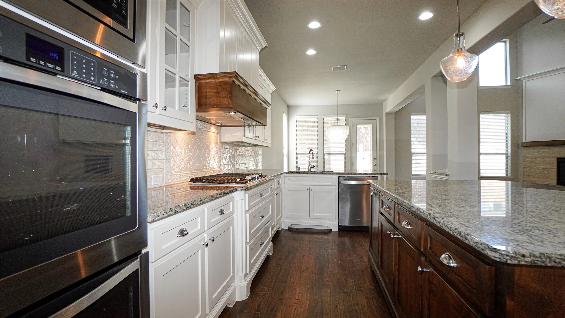 Single Family Residence For Rent in Rockwall County , 790 York Drive, Rockwall, Texas 75087, 4 Bedroom, 4 Bathroom, 2 Garage spaces, 3,497 Sqft, built in 2014, mls#21412117, Real Estate Agent in Rockwall, Homes For Rent in Rockwall county, Homes For Rent in Rockwall, Realtor in Rockwall Texas, Real Estate Brokerage Independent Realty Texas, Luminita Cordes Realtor