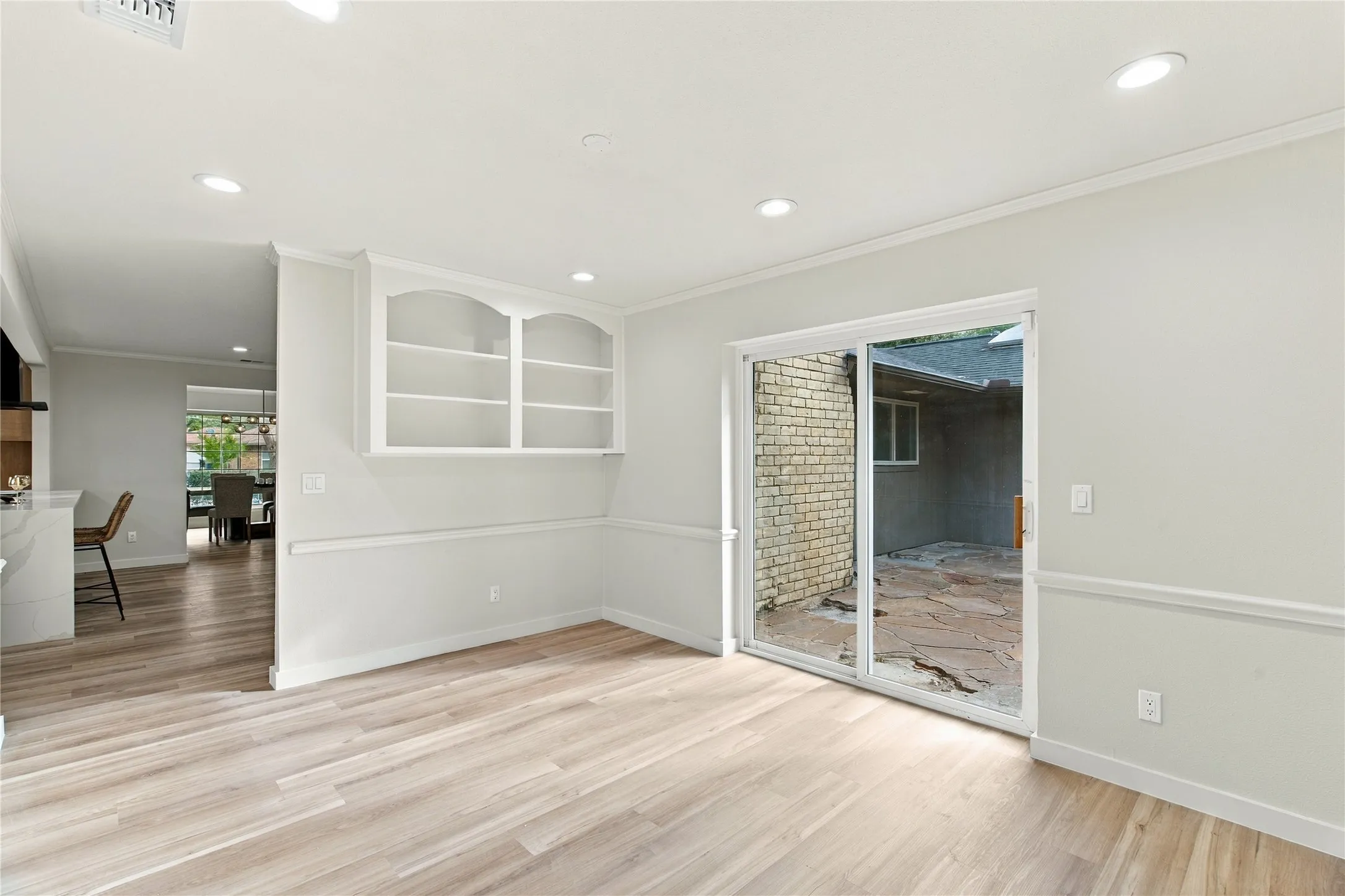Single Family Residence For Sale in Collin County , 2612 Briarcove Drive, Plano, Texas 75074, 4 Bedroom, 3 Bathroom, 2 Garage spaces, 2,742 Sqft, built in 1968, mls#21410111, Real Estate Agent in Plano, Homes For Sale in Collin county, Homes For Sale in Plano, Realtor in Plano Texas, Real Estate Brokerage Independent Realty Texas, Luminita Cordes Realtor