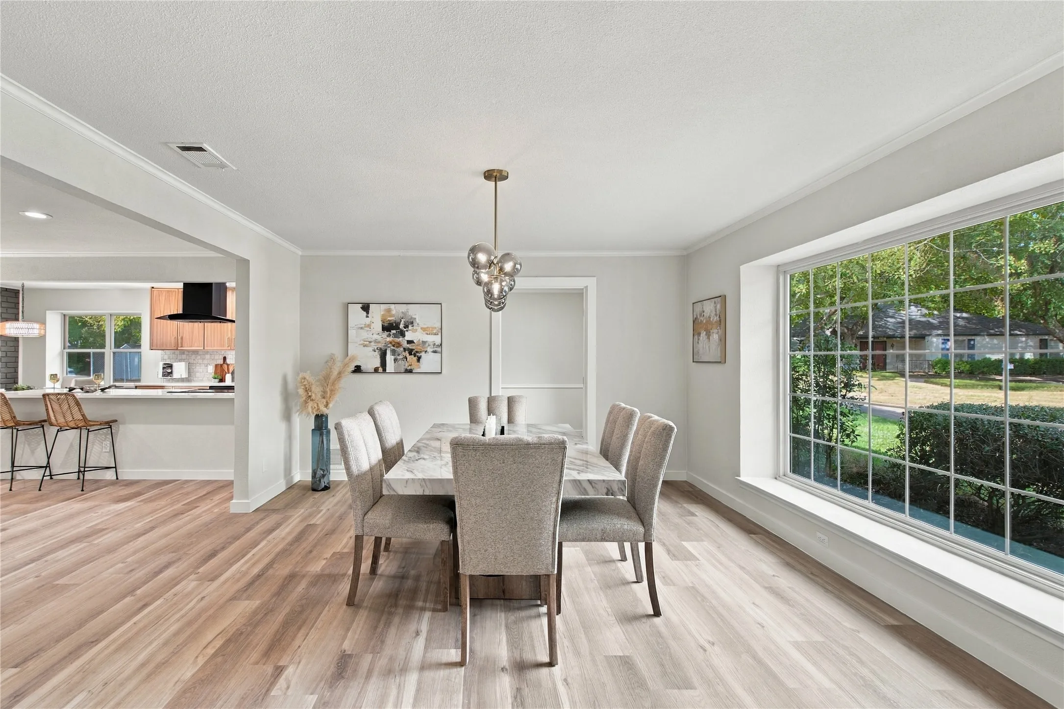 Single Family Residence For Sale in Collin County , 2612 Briarcove Drive, Plano, Texas 75074, 4 Bedroom, 3 Bathroom, 2 Garage spaces, 2,742 Sqft, built in 1968, mls#21410111, Real Estate Agent in Plano, Homes For Sale in Collin county, Homes For Sale in Plano, Realtor in Plano Texas, Real Estate Brokerage Independent Realty Texas, Luminita Cordes Realtor