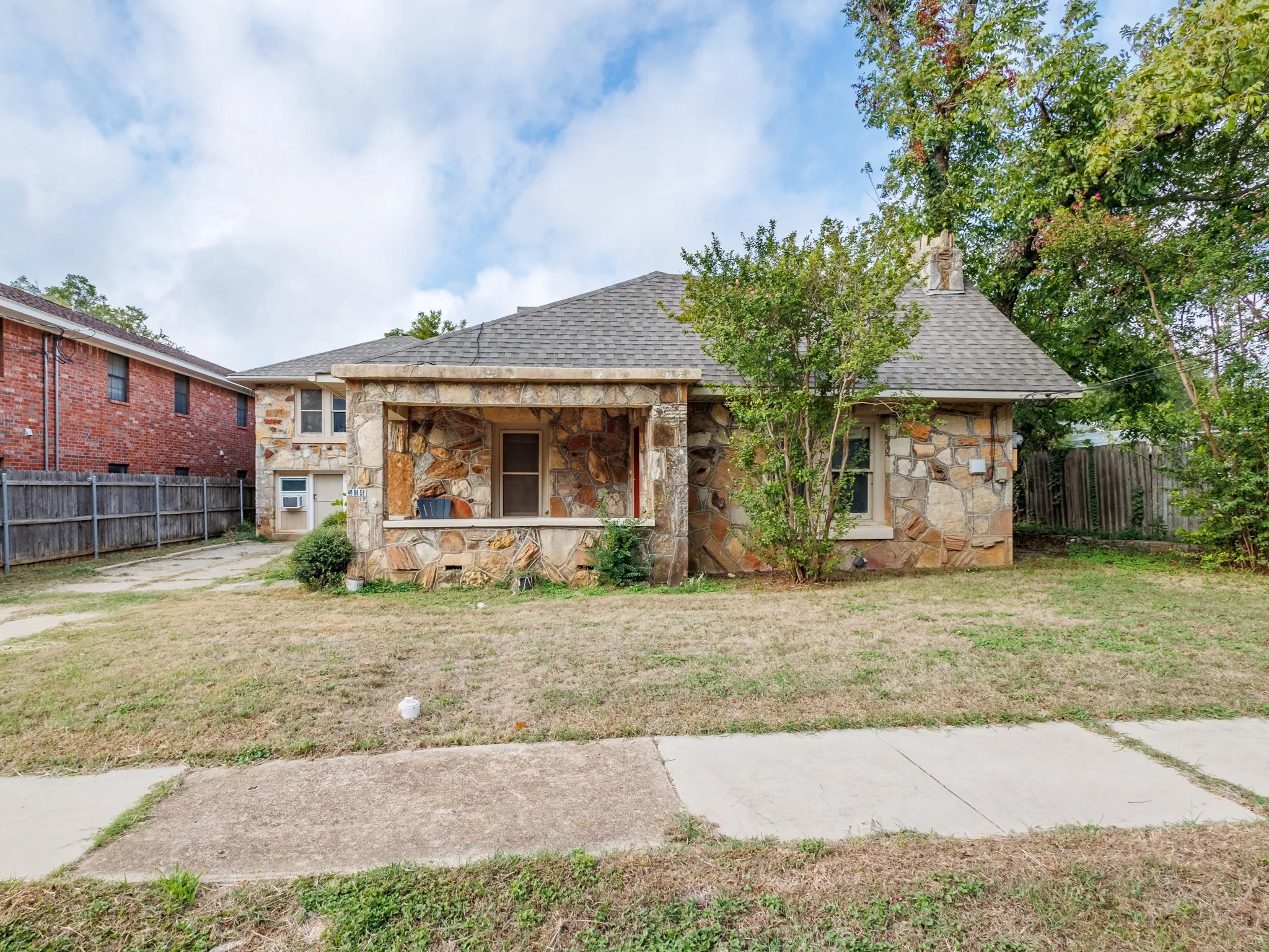 Single Family Residence For Sale