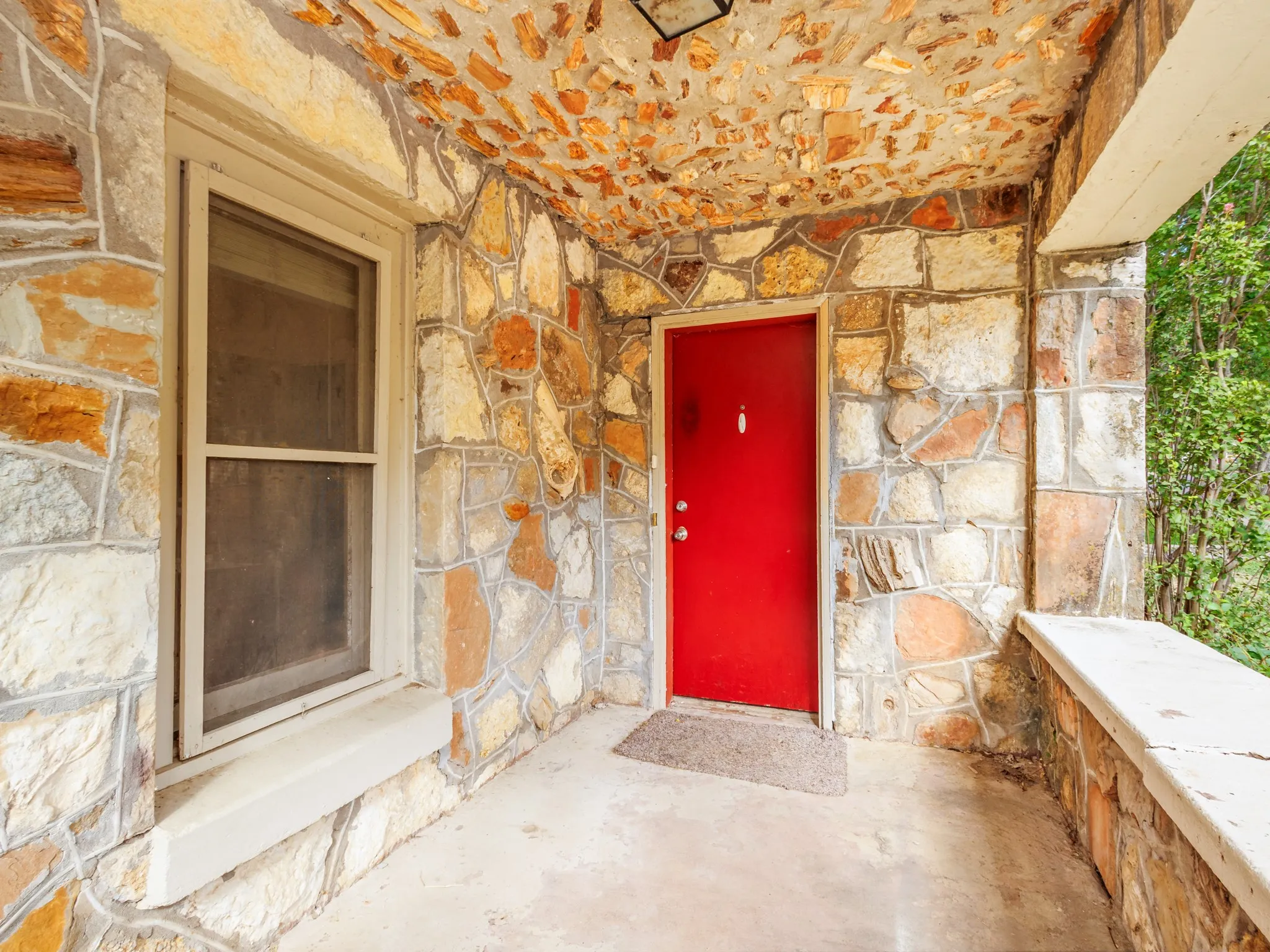 Single Family Residence For Sale in Erath County , 544 N Clinton Street, Stephenville, Texas 76401, 4 Bedroom, 3 Bathroom, Garage spaces, 2,018 Sqft, built in 1945, mls#21412141, Real Estate Agent in Stephenville, Homes For Sale in Erath county, Homes For Sale in Stephenville, Realtor in Stephenville Texas, Real Estate Brokerage Independent Realty Texas, Luminita Cordes Realtor