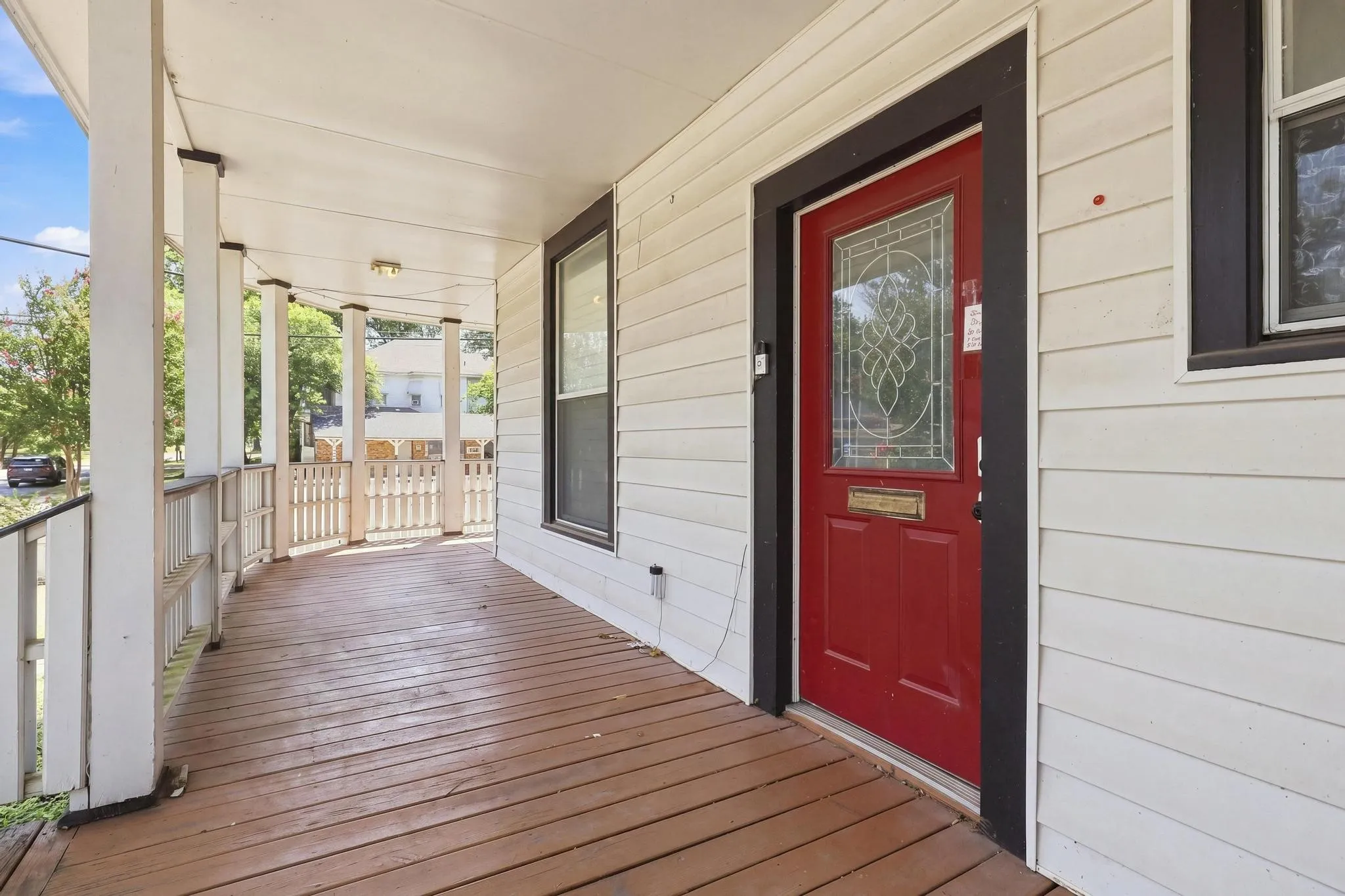 Single Family Residence For Sale in Grayson County , 600 W Munson Street, Denison, Texas 75020, 6 Bedroom, 4 Bathroom, Garage spaces, 2,745 Sqft, built in 1900, mls#21412146, Real Estate Agent in Denison, Homes For Sale in Grayson county, Homes For Sale in Denison, Realtor in Denison Texas, Real Estate Brokerage Independent Realty Texas, Luminita Cordes Realtor