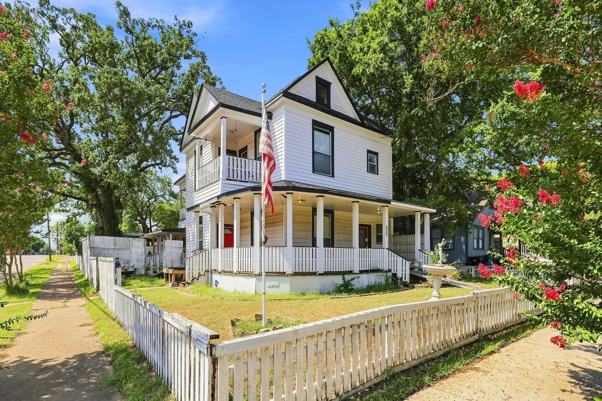 Single Family Residence For Sale