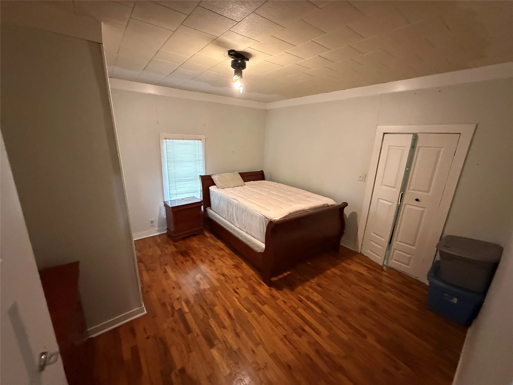 Single Family Residence For Sale in Fannin County , 802 Seven Oaks Road, Bonham, Texas 75418, 3 Bedroom, 1 Bathroom, Garage spaces, 1,344 Sqft, built in 1920, mls#21410537, Real Estate Agent in Bonham, Homes For Sale in Fannin county, Homes For Sale in Bonham, Realtor in Bonham Texas, Real Estate Brokerage Independent Realty Texas, Luminita Cordes Realtor