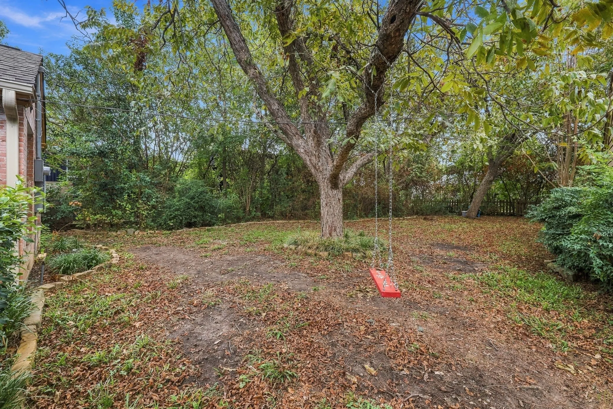Single Family Residence For Sale in Dallas County , 1403 Tranquilla Drive, Dallas, Texas 75218, 2 Bedroom, 1 Bathroom, 2 Garage spaces, 1,797 Sqft, built in 1940, mls#21412155, Real Estate Agent in Dallas, Homes For Sale in Dallas county, Homes For Sale in Dallas, Realtor in Dallas Texas, Real Estate Brokerage Independent Realty Texas, Luminita Cordes Realtor