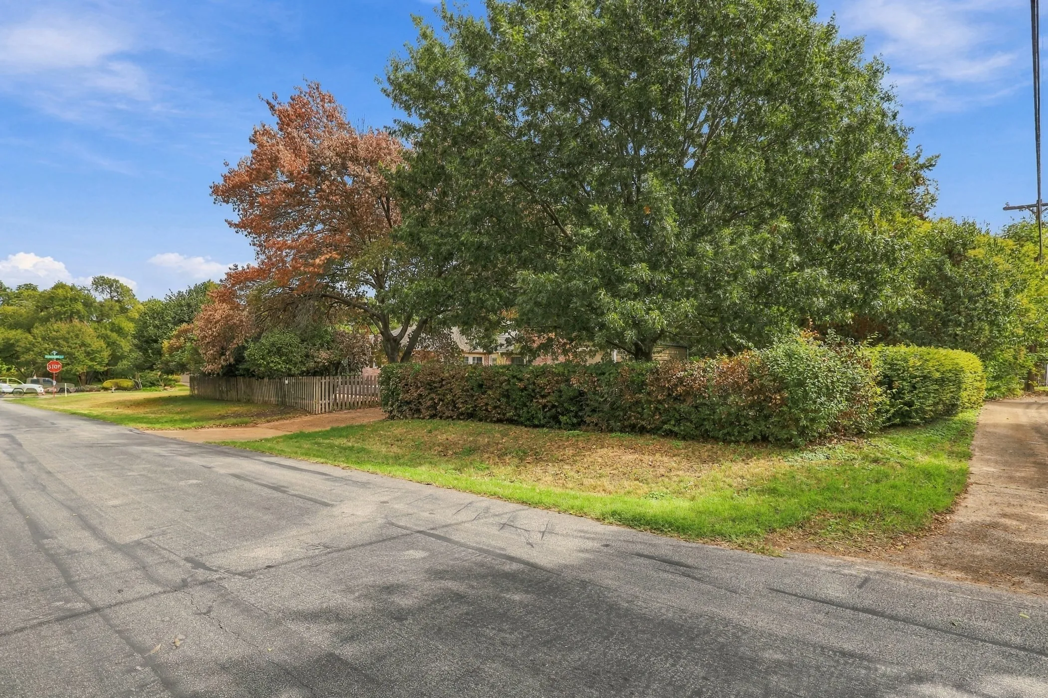 Single Family Residence For Sale in Dallas County , 1403 Tranquilla Drive, Dallas, Texas 75218, 2 Bedroom, 1 Bathroom, 2 Garage spaces, 1,797 Sqft, built in 1940, mls#21412155, Real Estate Agent in Dallas, Homes For Sale in Dallas county, Homes For Sale in Dallas, Realtor in Dallas Texas, Real Estate Brokerage Independent Realty Texas, Luminita Cordes Realtor