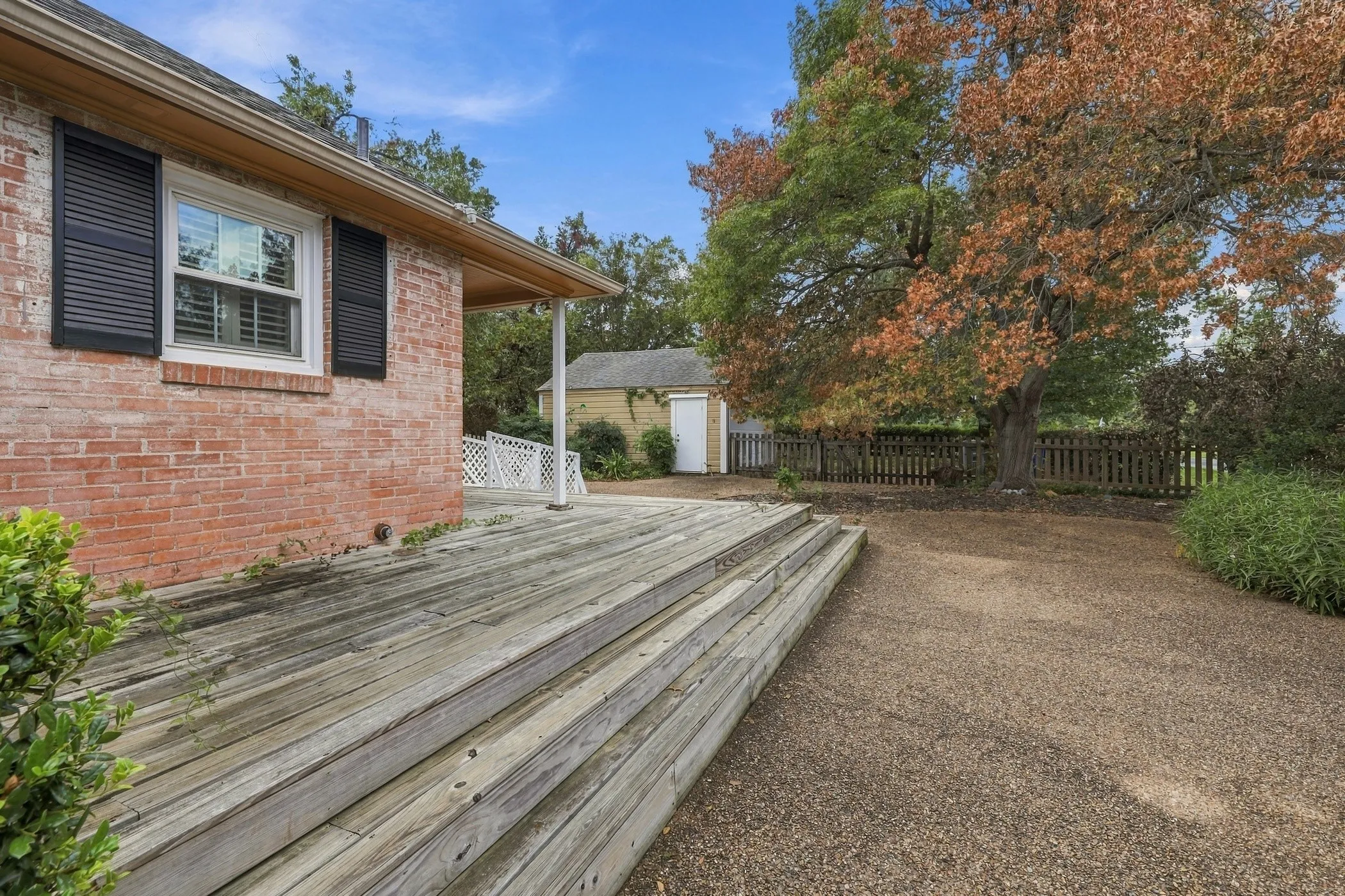 Single Family Residence For Sale in Dallas County , 1403 Tranquilla Drive, Dallas, Texas 75218, 2 Bedroom, 1 Bathroom, 2 Garage spaces, 1,797 Sqft, built in 1940, mls#21412155, Real Estate Agent in Dallas, Homes For Sale in Dallas county, Homes For Sale in Dallas, Realtor in Dallas Texas, Real Estate Brokerage Independent Realty Texas, Luminita Cordes Realtor