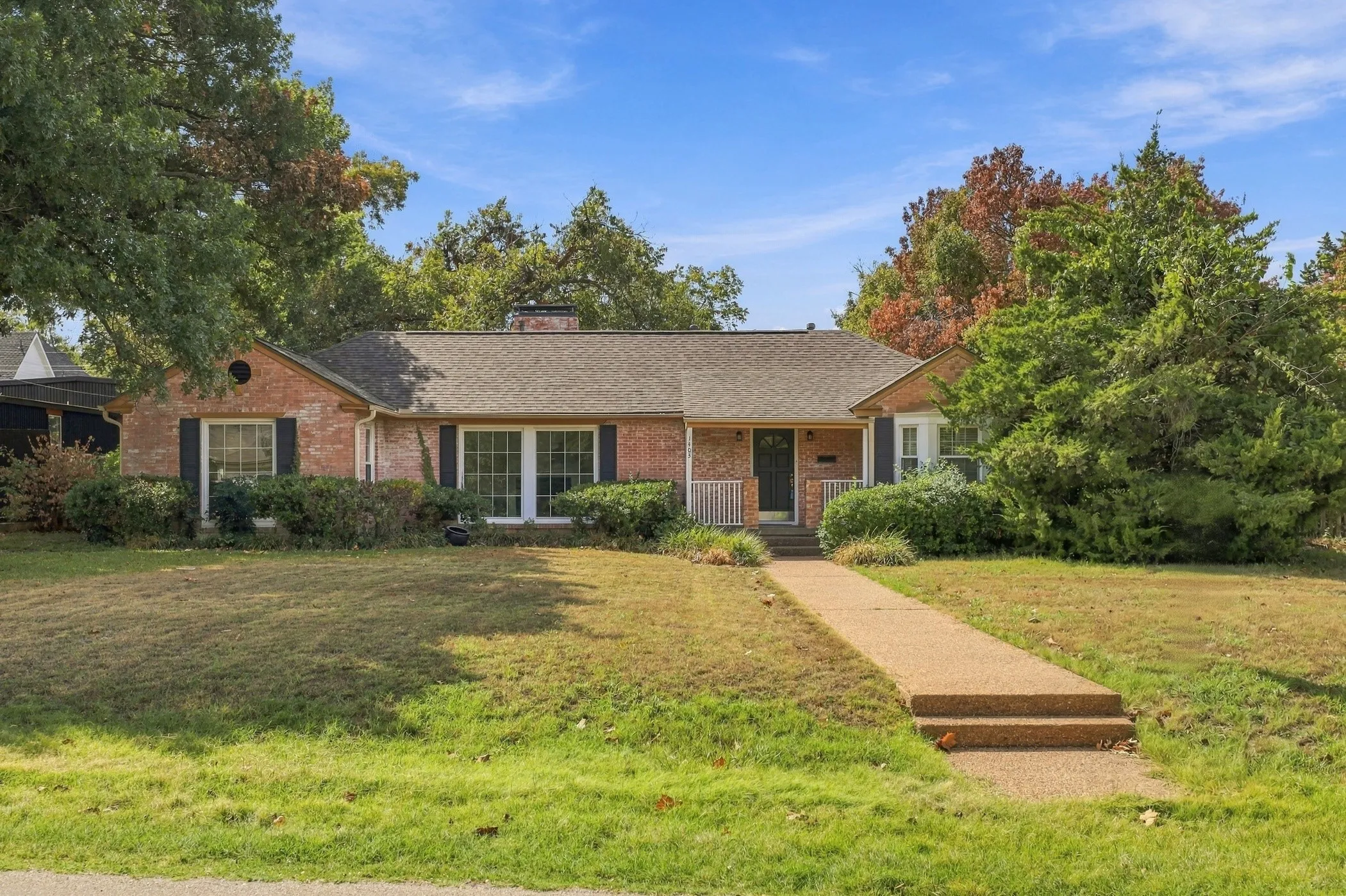 Single Family Residence For Sale
