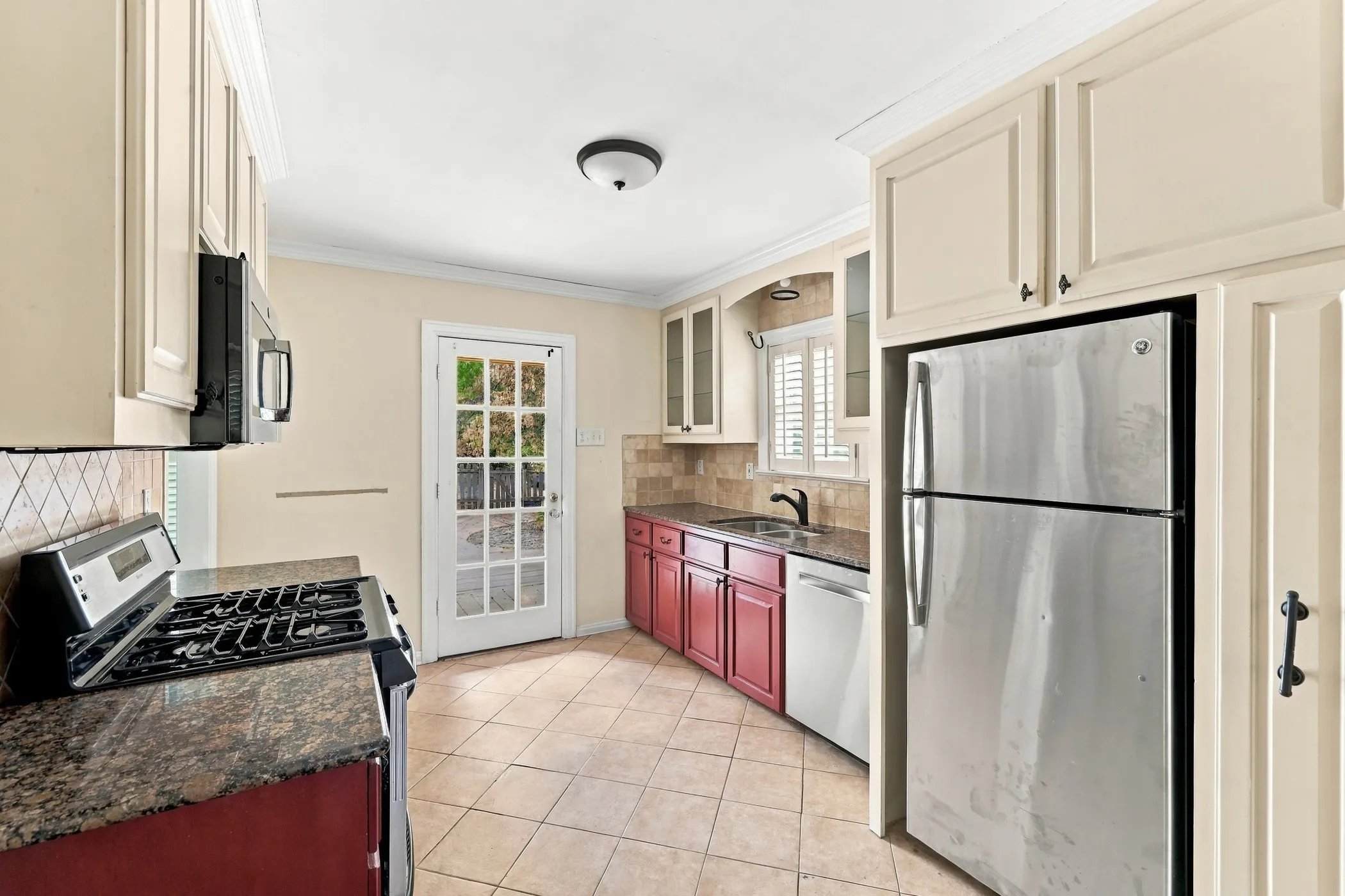 Single Family Residence For Sale in Dallas County , 1403 Tranquilla Drive, Dallas, Texas 75218, 2 Bedroom, 1 Bathroom, 2 Garage spaces, 1,797 Sqft, built in 1940, mls#21412155, Real Estate Agent in Dallas, Homes For Sale in Dallas county, Homes For Sale in Dallas, Realtor in Dallas Texas, Real Estate Brokerage Independent Realty Texas, Luminita Cordes Realtor