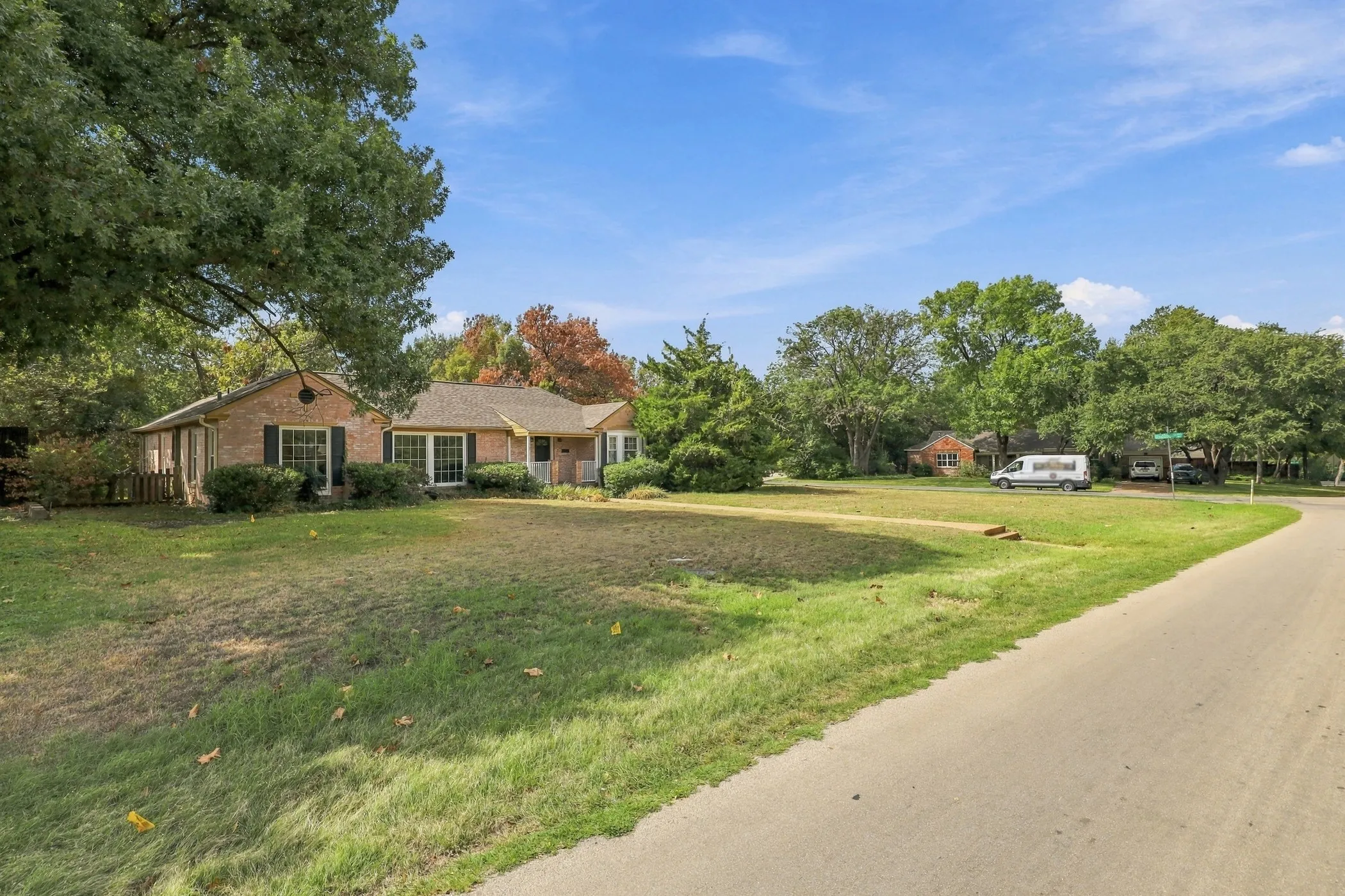 Single Family Residence For Sale in Dallas County , 1403 Tranquilla Drive, Dallas, Texas 75218, 2 Bedroom, 1 Bathroom, 2 Garage spaces, 1,797 Sqft, built in 1940, mls#21412155, Real Estate Agent in Dallas, Homes For Sale in Dallas county, Homes For Sale in Dallas, Realtor in Dallas Texas, Real Estate Brokerage Independent Realty Texas, Luminita Cordes Realtor