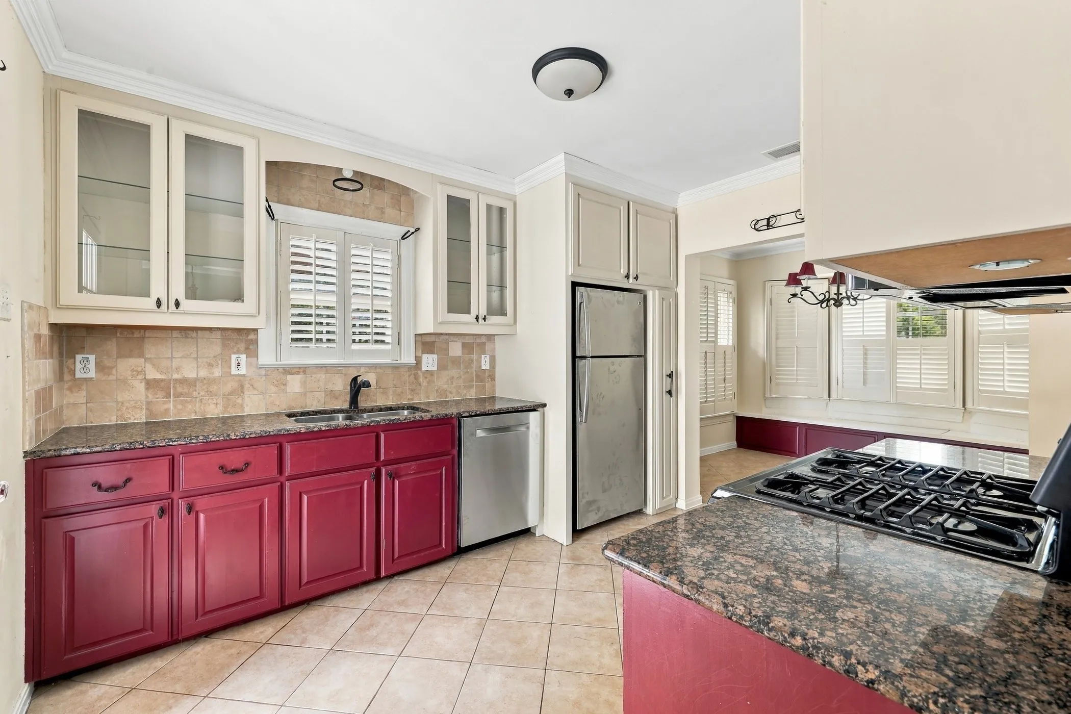 Single Family Residence For Sale in Dallas County , 1403 Tranquilla Drive, Dallas, Texas 75218, 2 Bedroom, 1 Bathroom, 2 Garage spaces, 1,797 Sqft, built in 1940, mls#21412155, Real Estate Agent in Dallas, Homes For Sale in Dallas county, Homes For Sale in Dallas, Realtor in Dallas Texas, Real Estate Brokerage Independent Realty Texas, Luminita Cordes Realtor