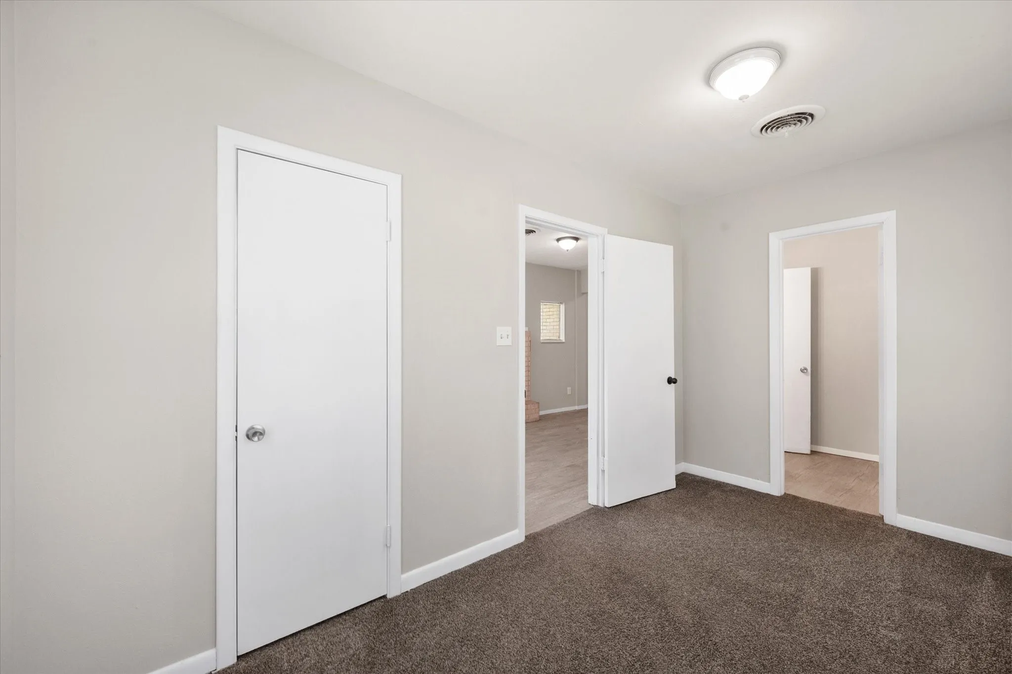 Single Family Residence For Rent in Tarrant County , 2716 Scruggs Park Drive, Richland Hills, Texas 76118, 4 Bedroom, 2 Bathroom, 2 Garage spaces, 2,142 Sqft, built in 1953, mls#21412162, Real Estate Agent in Richland Hills, Homes For Rent in Tarrant county, Homes For Rent in Richland Hills, Realtor in Richland Hills Texas, Real Estate Brokerage Independent Realty Texas, Luminita Cordes Realtor