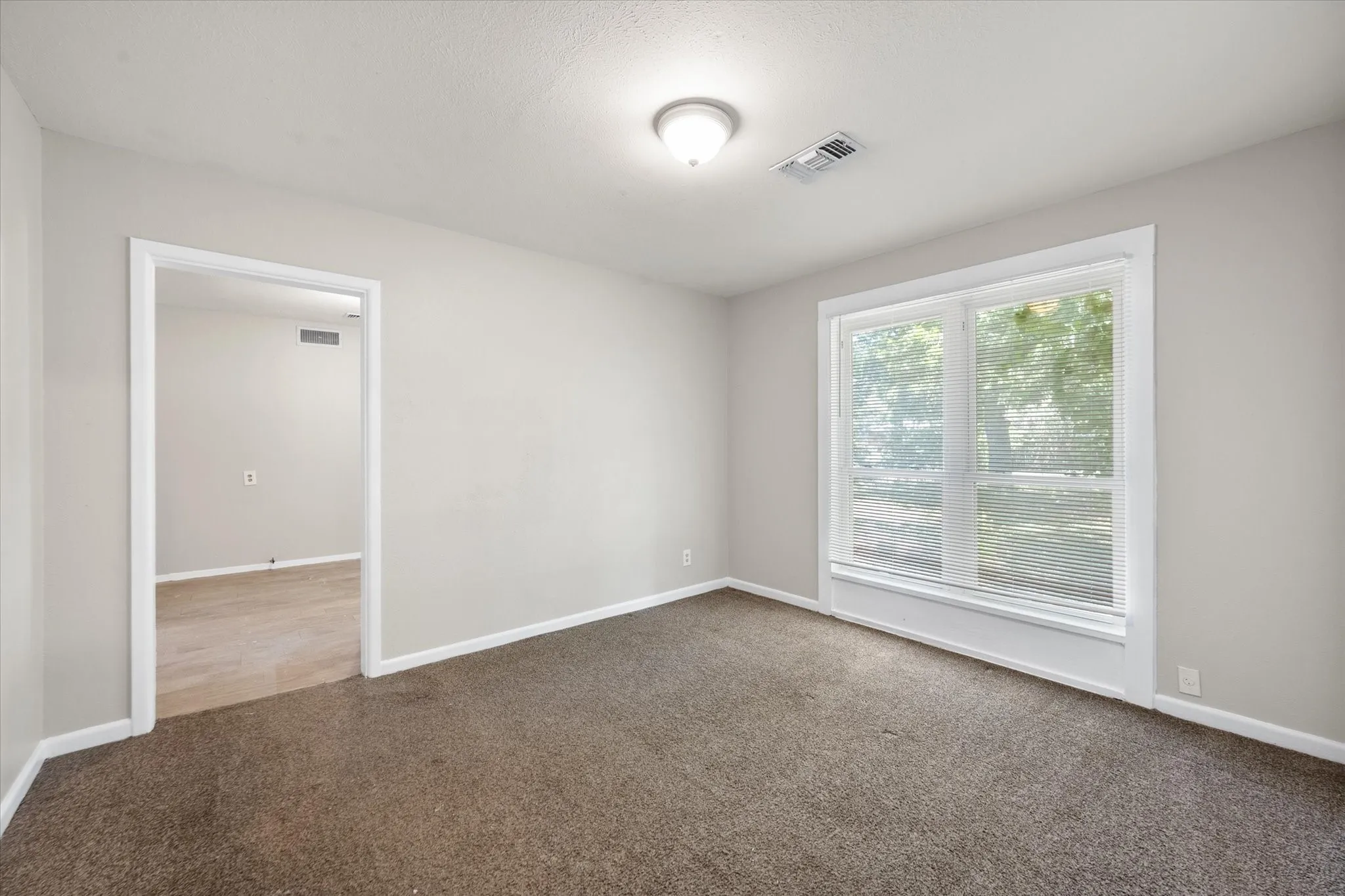 Single Family Residence For Rent in Tarrant County , 2716 Scruggs Park Drive, Richland Hills, Texas 76118, 4 Bedroom, 2 Bathroom, 2 Garage spaces, 2,142 Sqft, built in 1953, mls#21412162, Real Estate Agent in Richland Hills, Homes For Rent in Tarrant county, Homes For Rent in Richland Hills, Realtor in Richland Hills Texas, Real Estate Brokerage Independent Realty Texas, Luminita Cordes Realtor