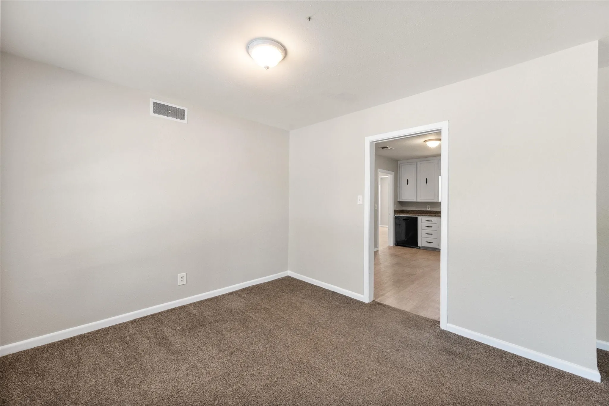 Single Family Residence For Rent in Tarrant County , 2716 Scruggs Park Drive, Richland Hills, Texas 76118, 4 Bedroom, 2 Bathroom, 2 Garage spaces, 2,142 Sqft, built in 1953, mls#21412162, Real Estate Agent in Richland Hills, Homes For Rent in Tarrant county, Homes For Rent in Richland Hills, Realtor in Richland Hills Texas, Real Estate Brokerage Independent Realty Texas, Luminita Cordes Realtor